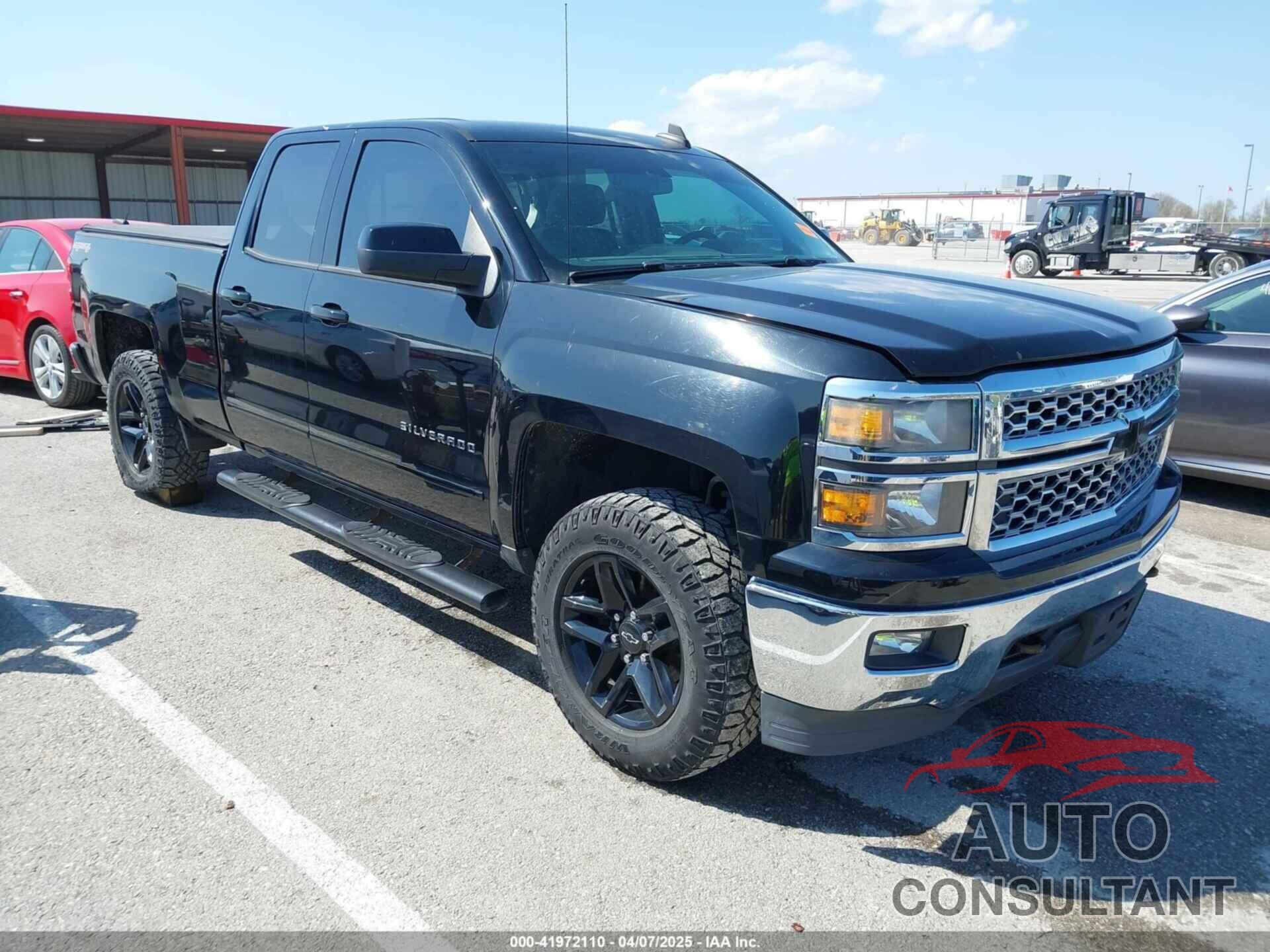 CHEVROLET SILVERADO 1500 2015 - 1GCVKREHXFZ386420