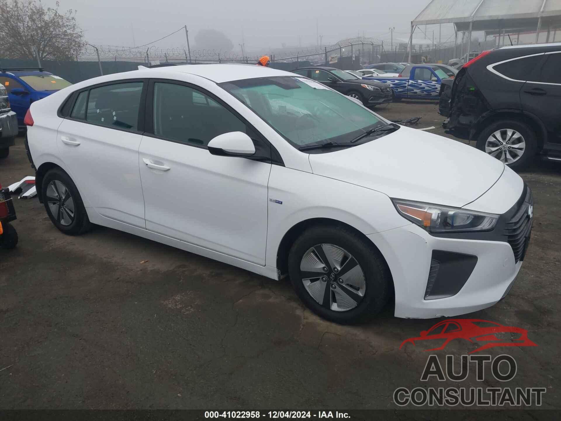 HYUNDAI IONIQ HYBRID 2019 - KMHC65LC8KU180303