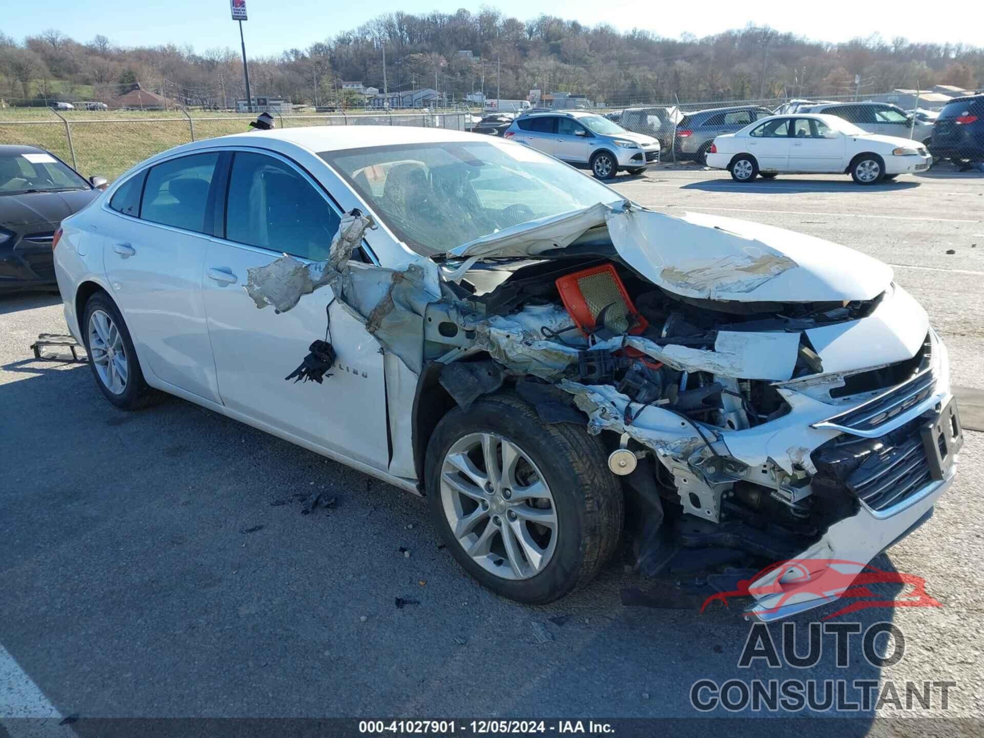 CHEVROLET MALIBU 2017 - 1G1ZE5ST0HF203937