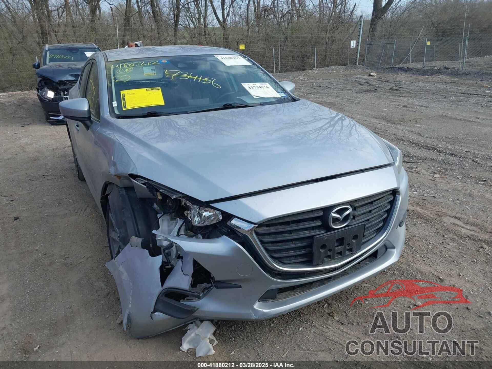 MAZDA MAZDA3 2018 - 3MZBN1V37JM262418