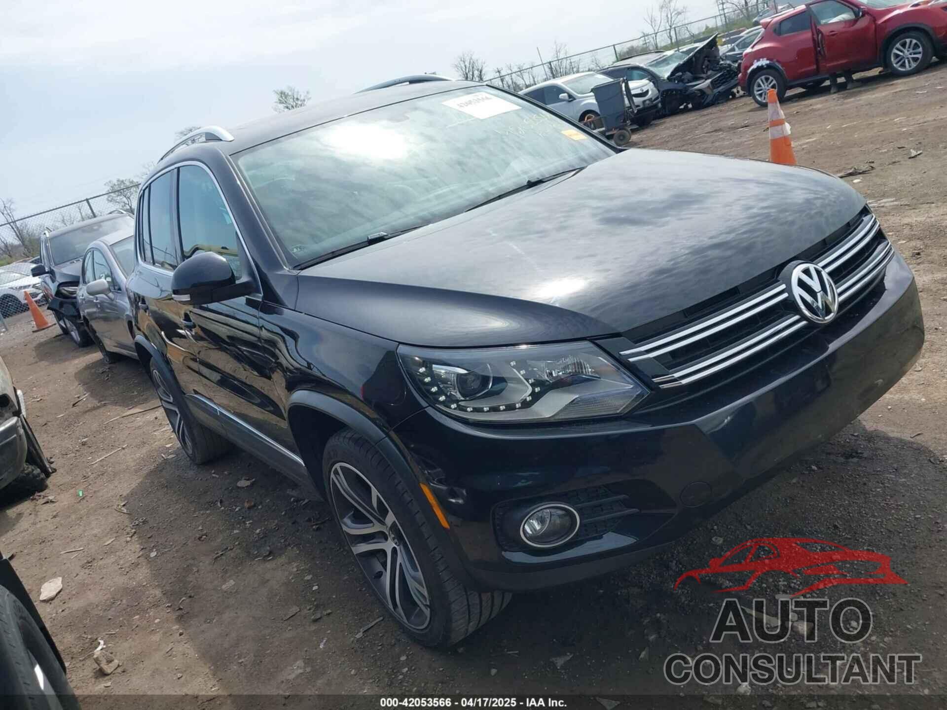 VOLKSWAGEN TIGUAN 2017 - WVGVV7AX2HK024114