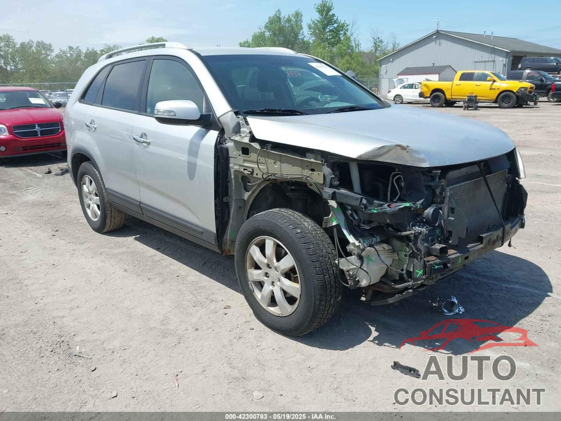 KIA SORENTO 2011 - 5XYKT4A10BG090651