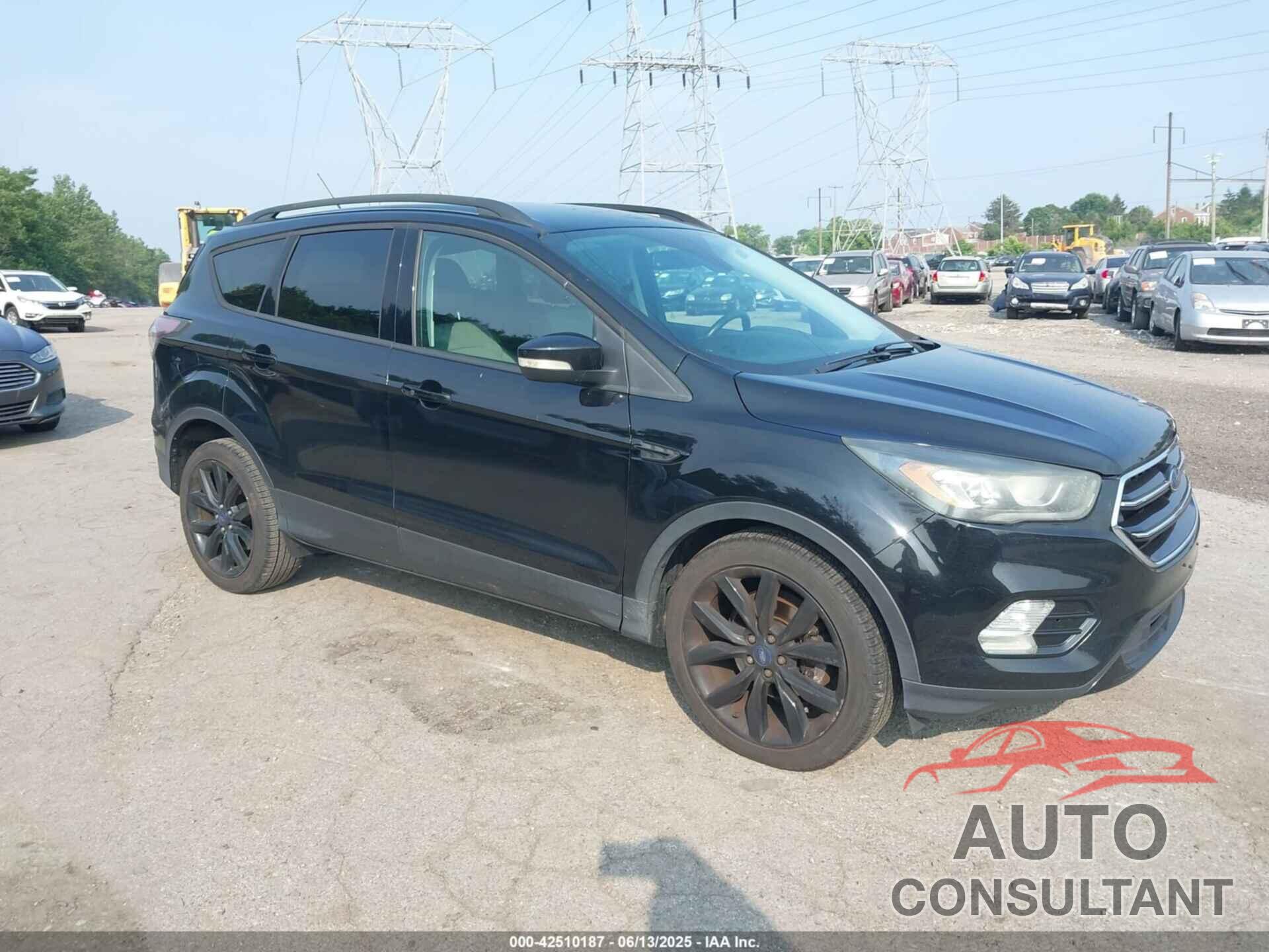 FORD ESCAPE 2017 - 1FMCU0JD2HUA74328