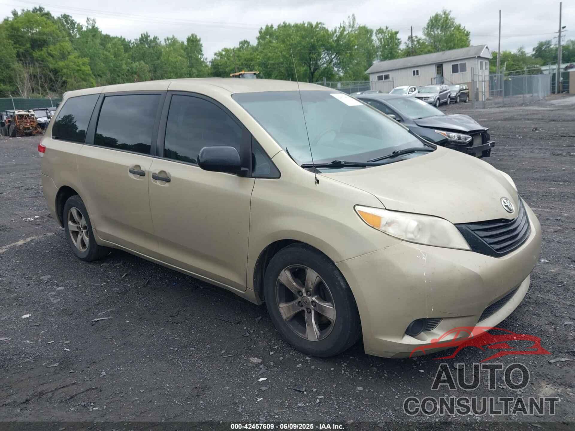 TOYOTA SIENNA 2014 - 5TDZK3DC2ES522589
