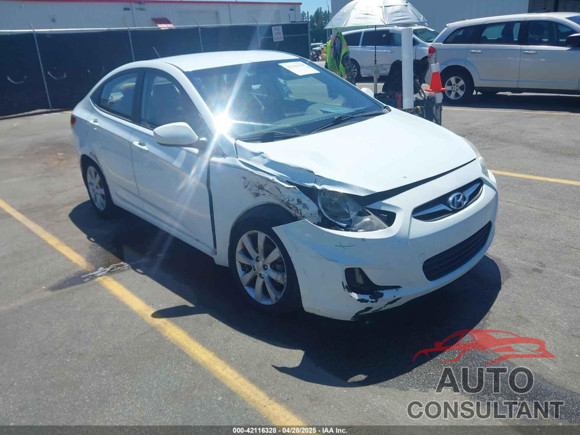 HYUNDAI ACCENT 2013 - KMHCU4AE3DU382053