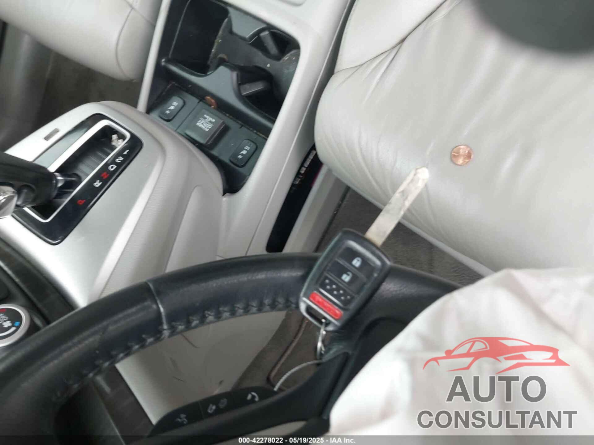 HONDA CR-V 2014 - 5J6RM3H76EL007484