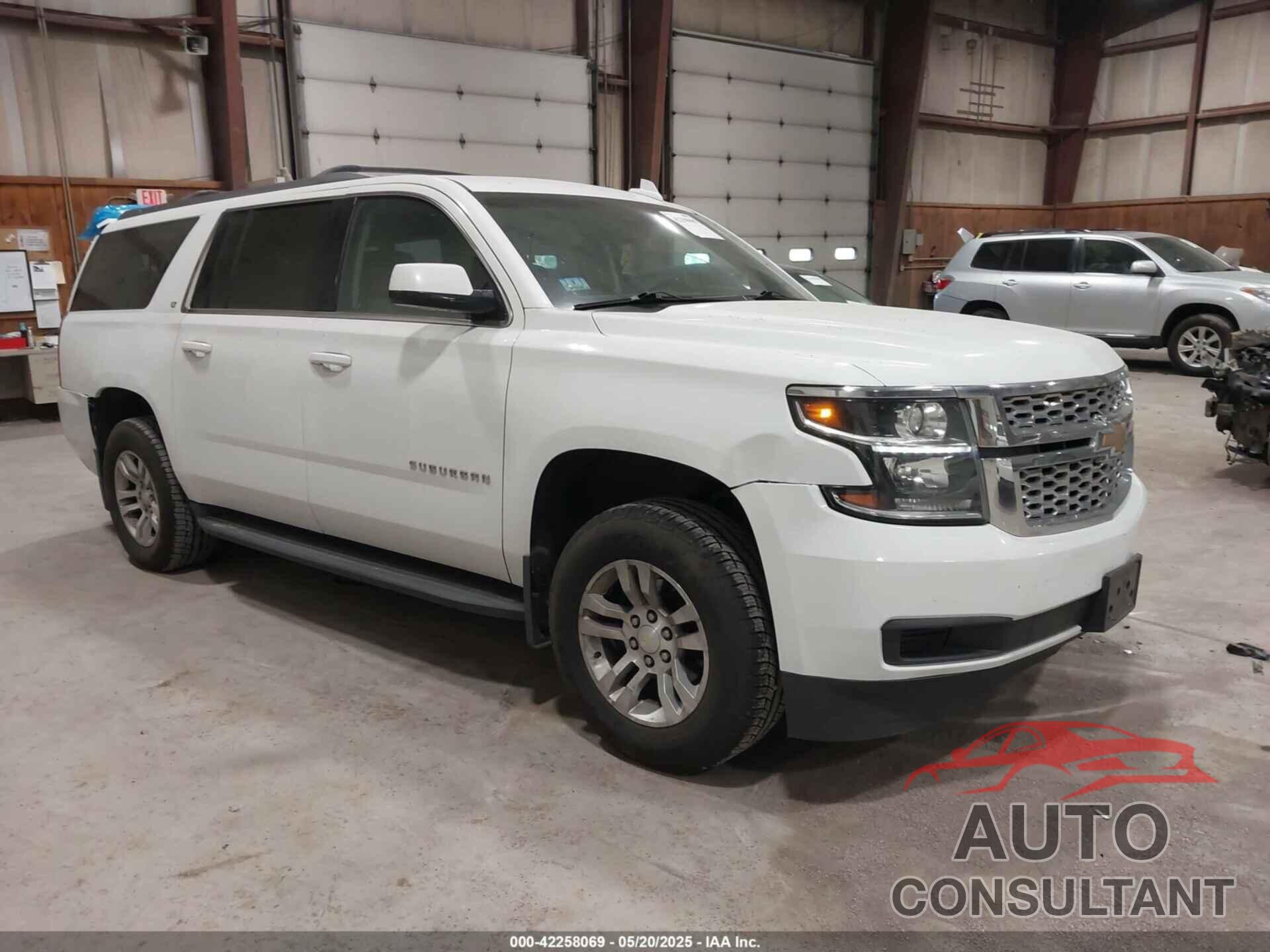 CHEVROLET SUBURBAN 2019 - 1GNSKHKC2KR250273