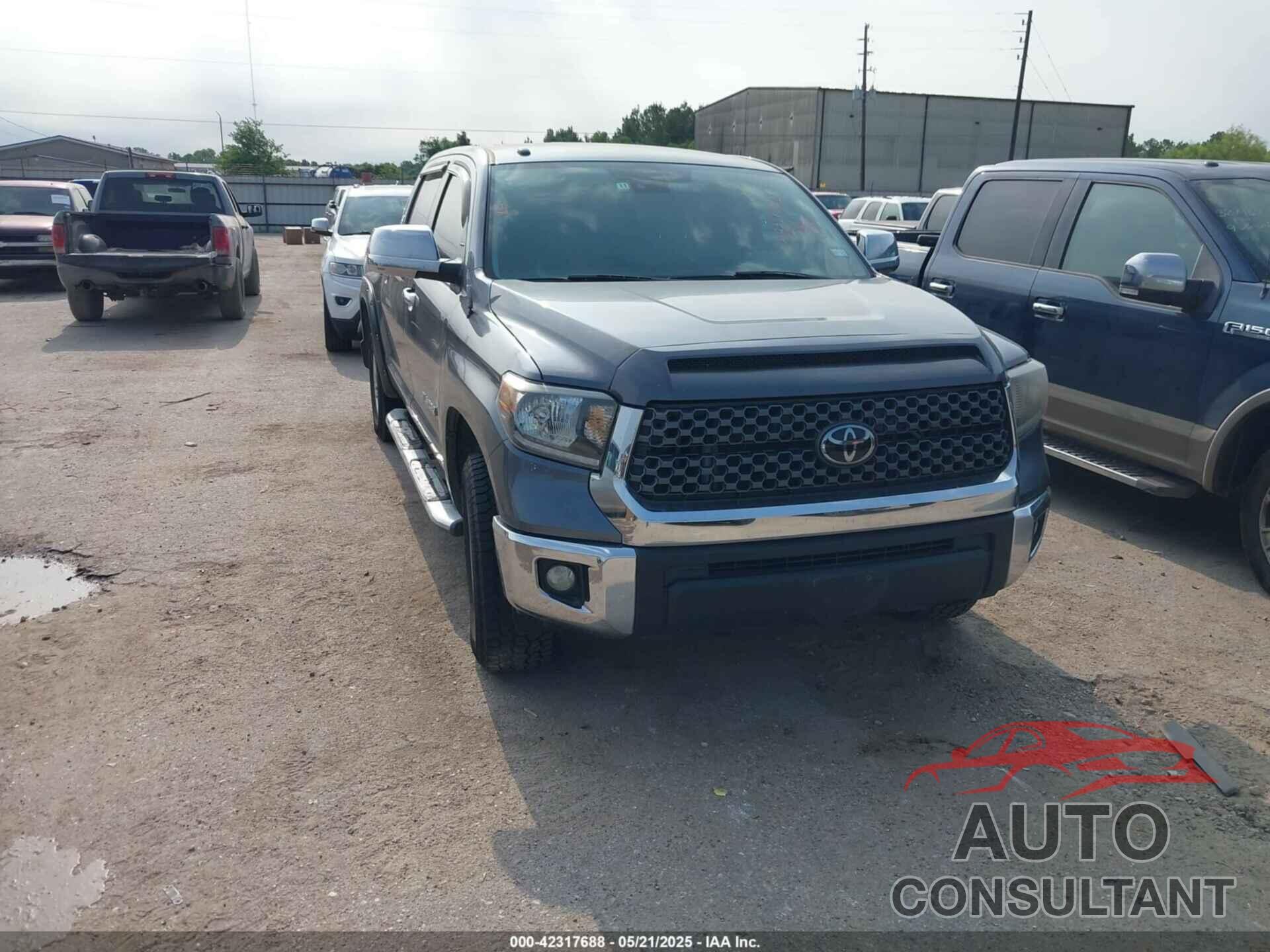 TOYOTA TUNDRA 2018 - 5TFEM5F13JX129477