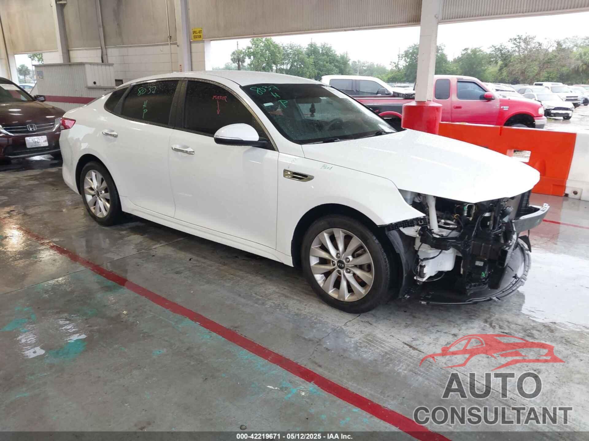 KIA OPTIMA 2017 - 5XXGT4L38HG154646