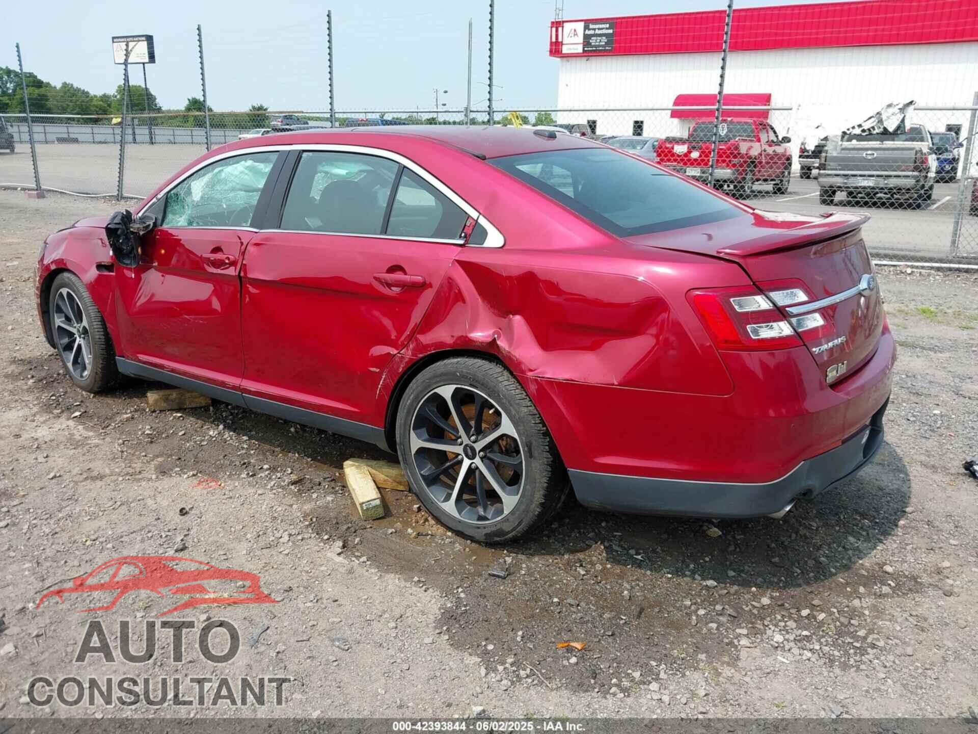 FORD TAURUS 2015 - 1FAHP2KT5FG108542