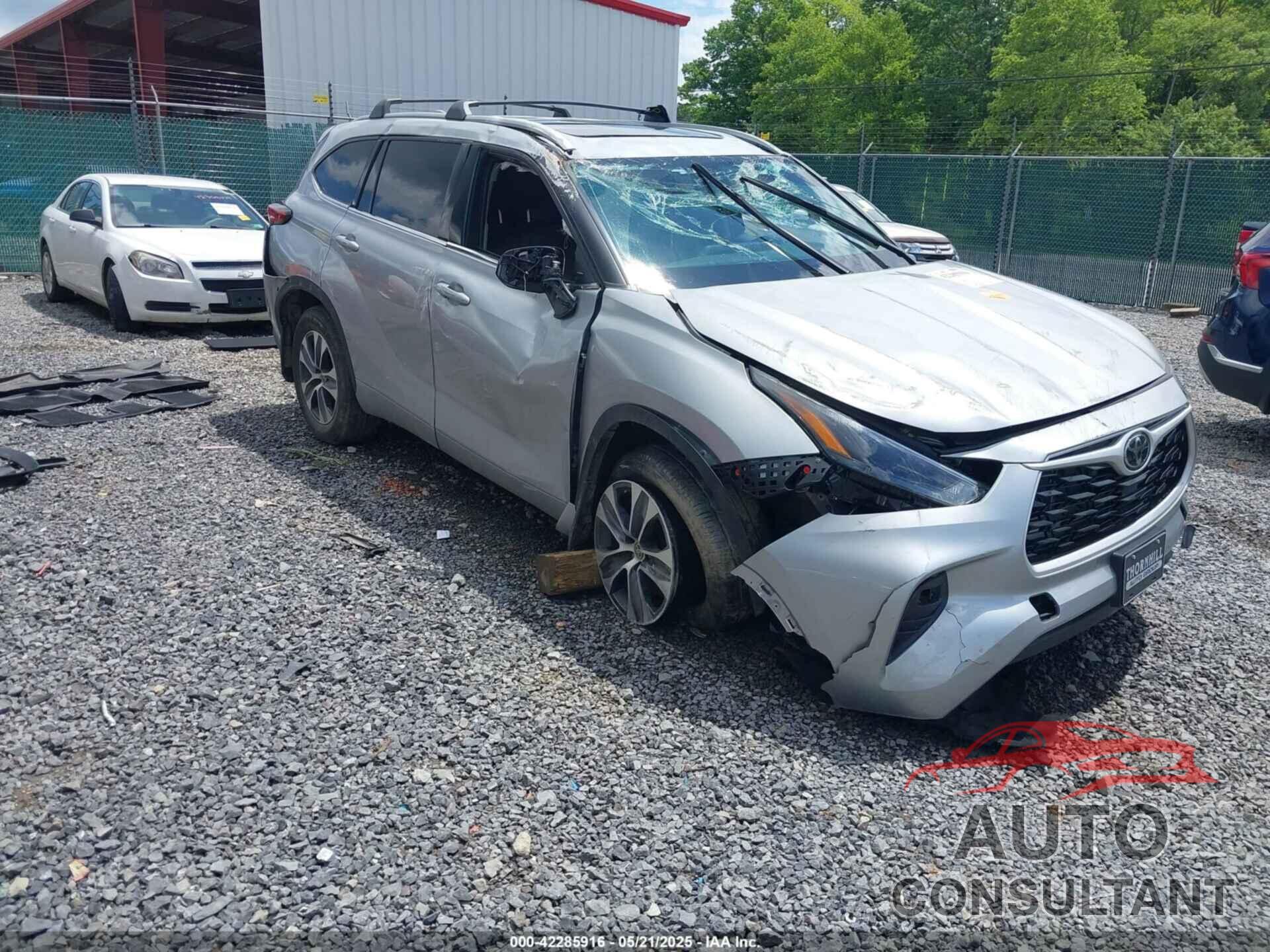 TOYOTA HIGHLANDER 2022 - 5TDGZRBH4NS581552