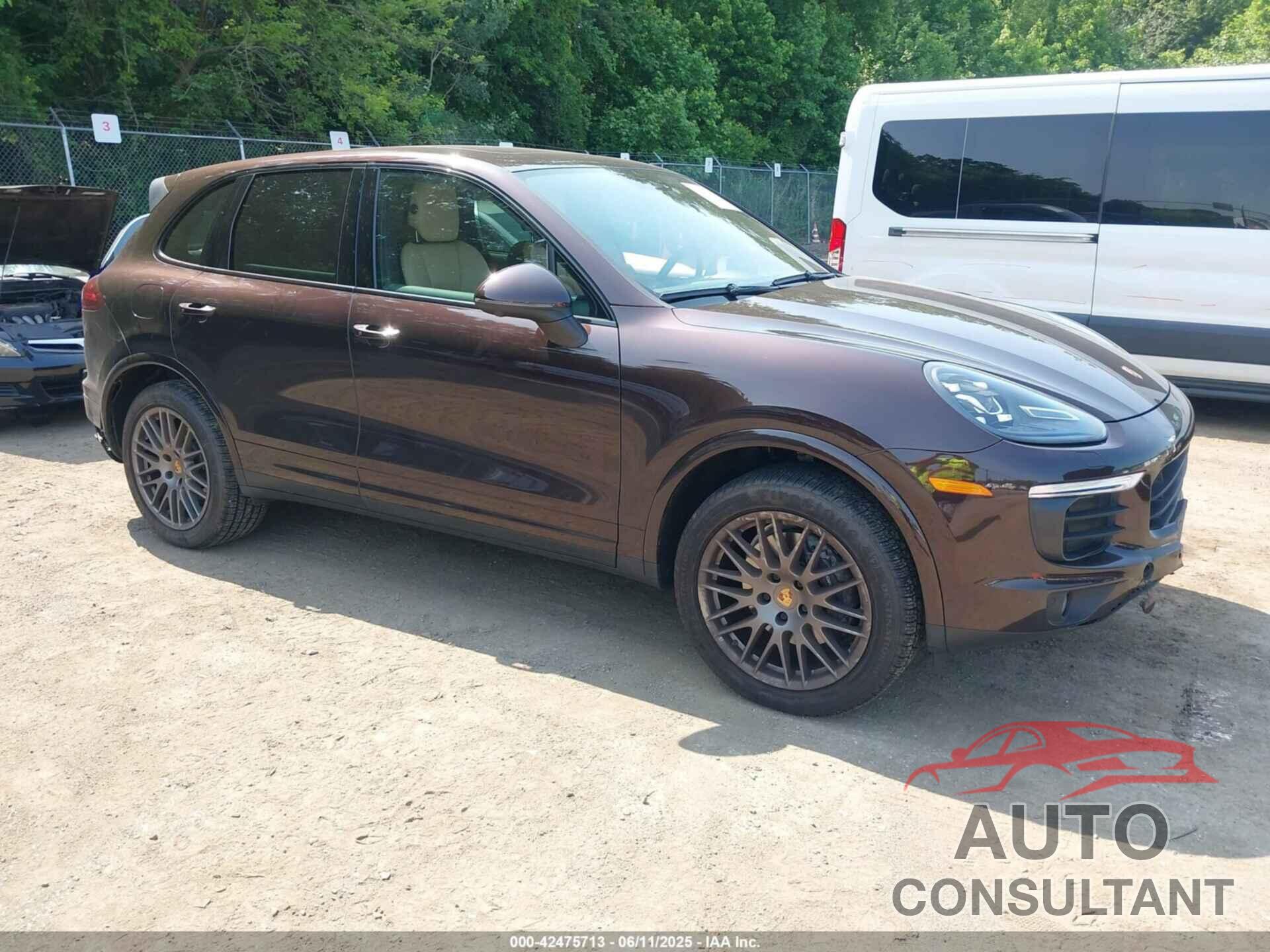 PORSCHE CAYENNE 2017 - WP1AA2A21HKA88424