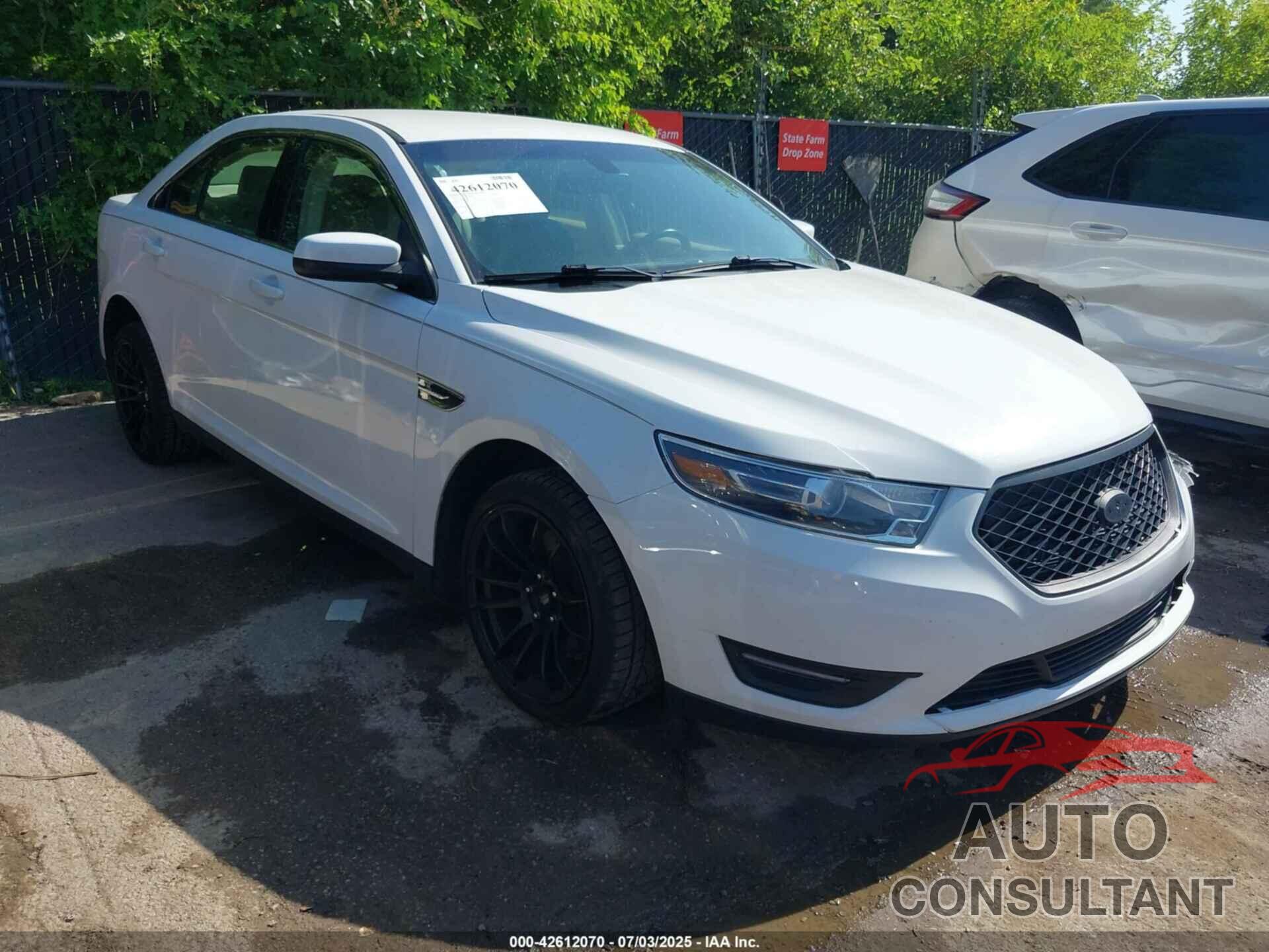 FORD TAURUS 2018 - 1FAHP2H80JG107679