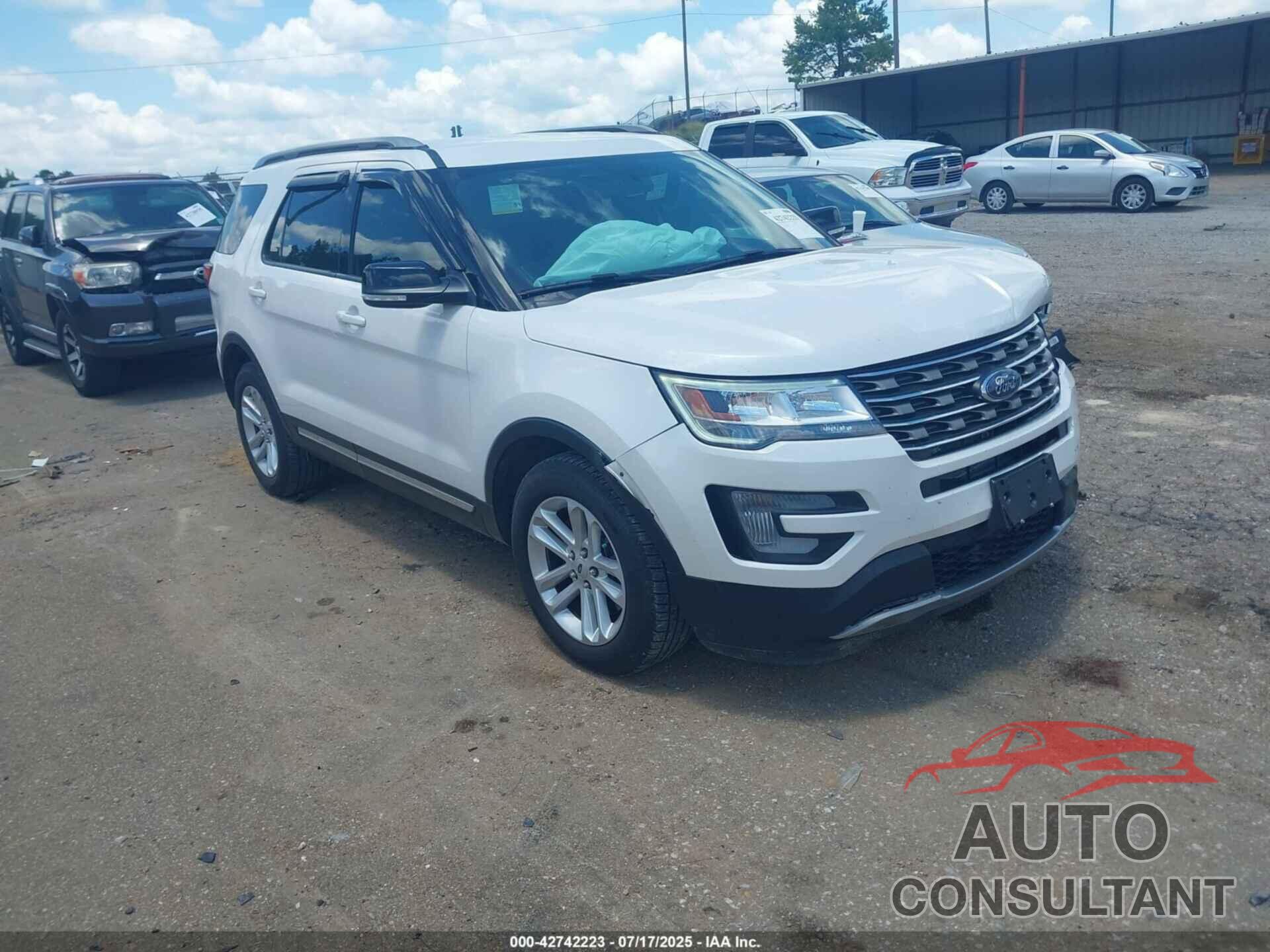 FORD EXPLORER 2017 - 1FM5K7D8XHGE19352