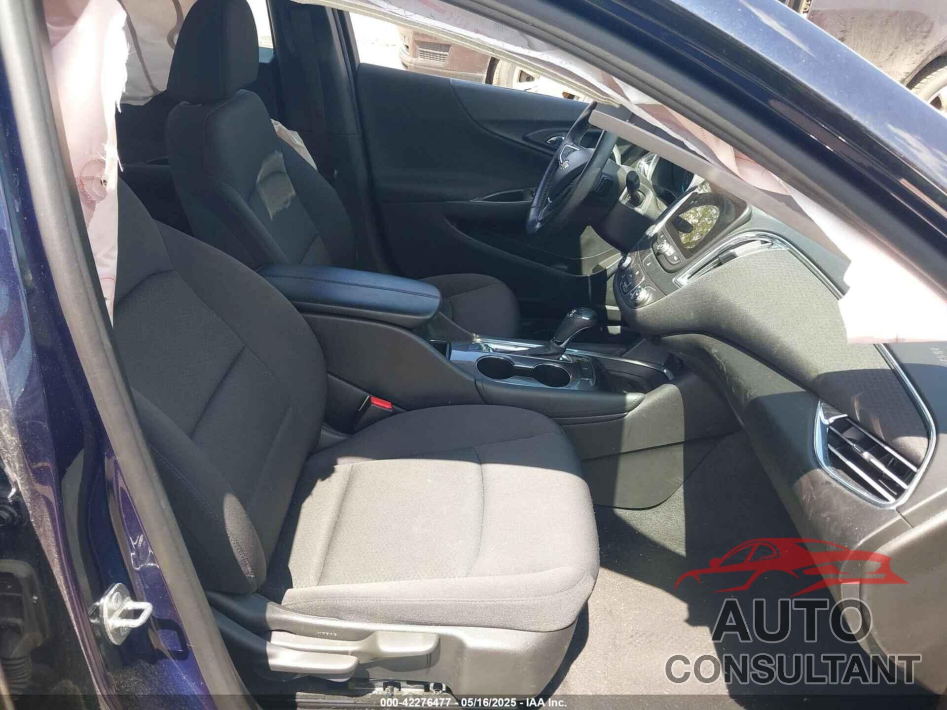CHEVROLET MALIBU 2017 - 1G1ZE5STXHF197046