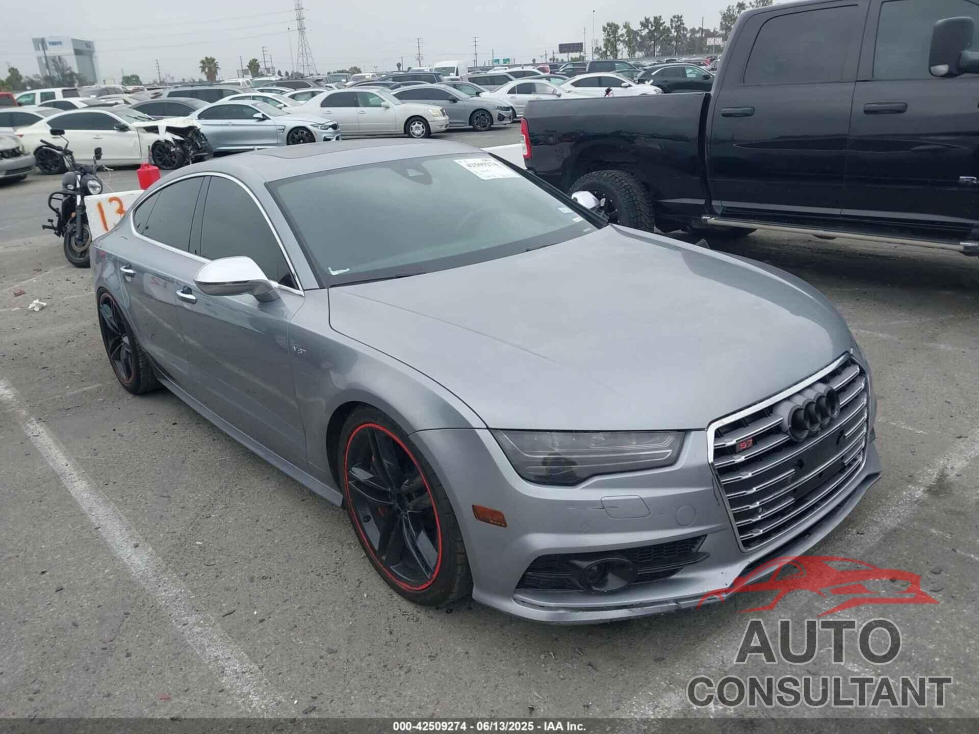 AUDI S7 2017 - WAUWFAFC4HN043915