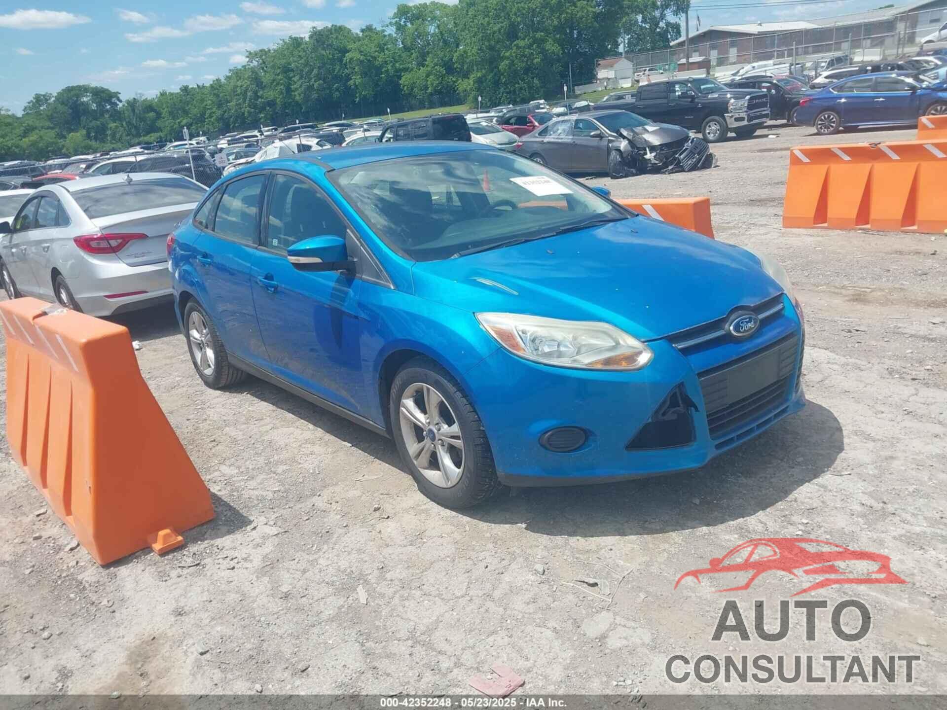FORD FOCUS 2014 - 1FADP3F2XEL380581