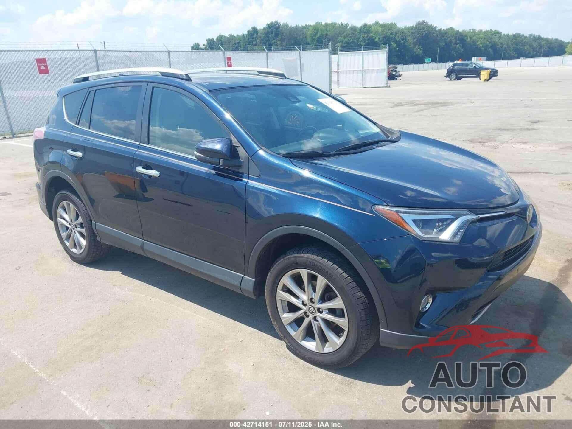 TOYOTA RAV4 2017 - JTMYFREV7HJ109166