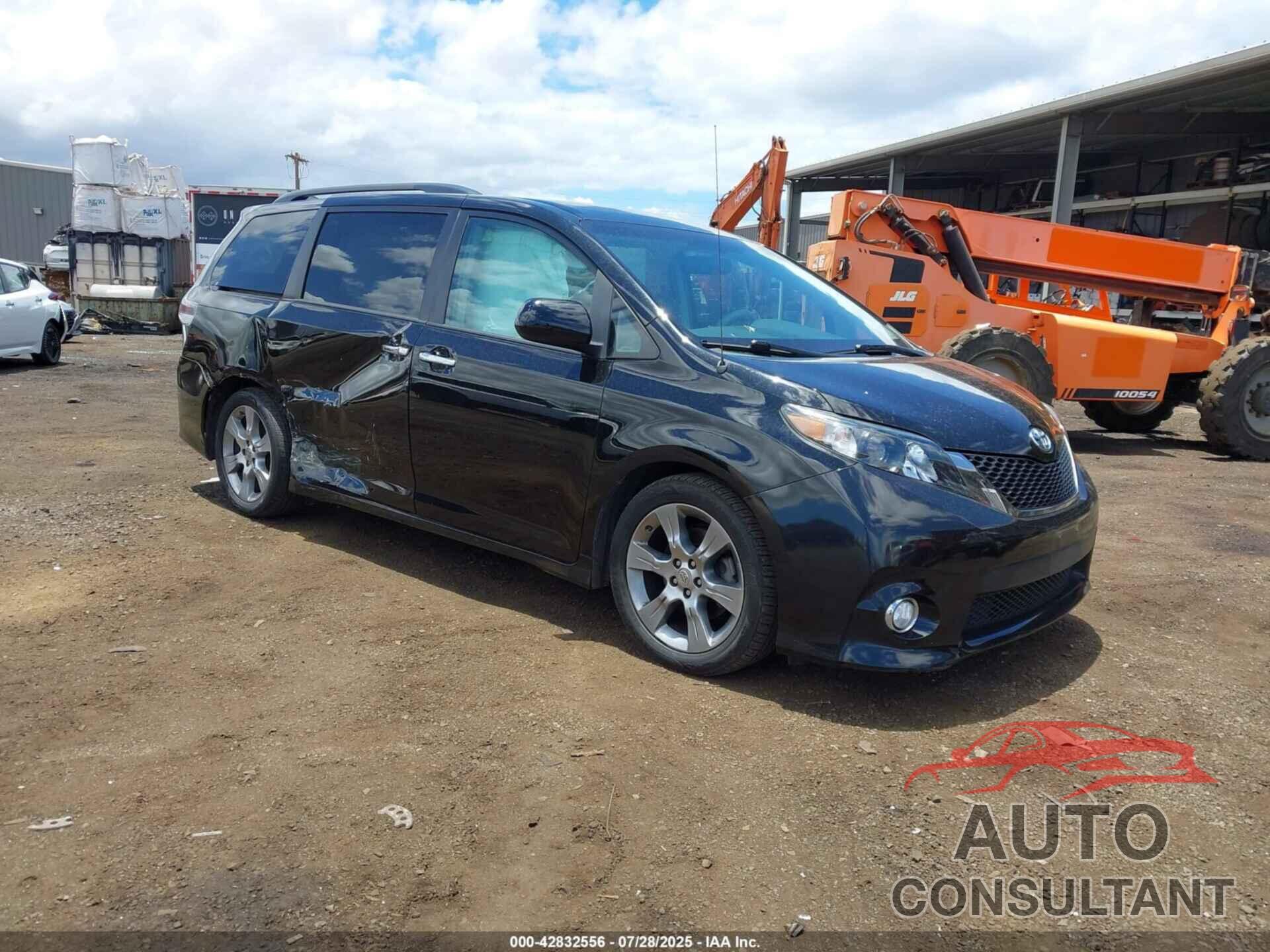 TOYOTA SIENNA 2014 - 5TDXK3DC4ES429371