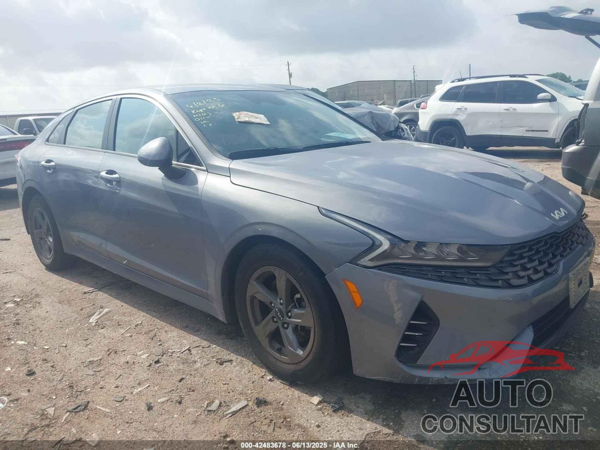 KIA K5 2022 - 5XXG14J26NG130759