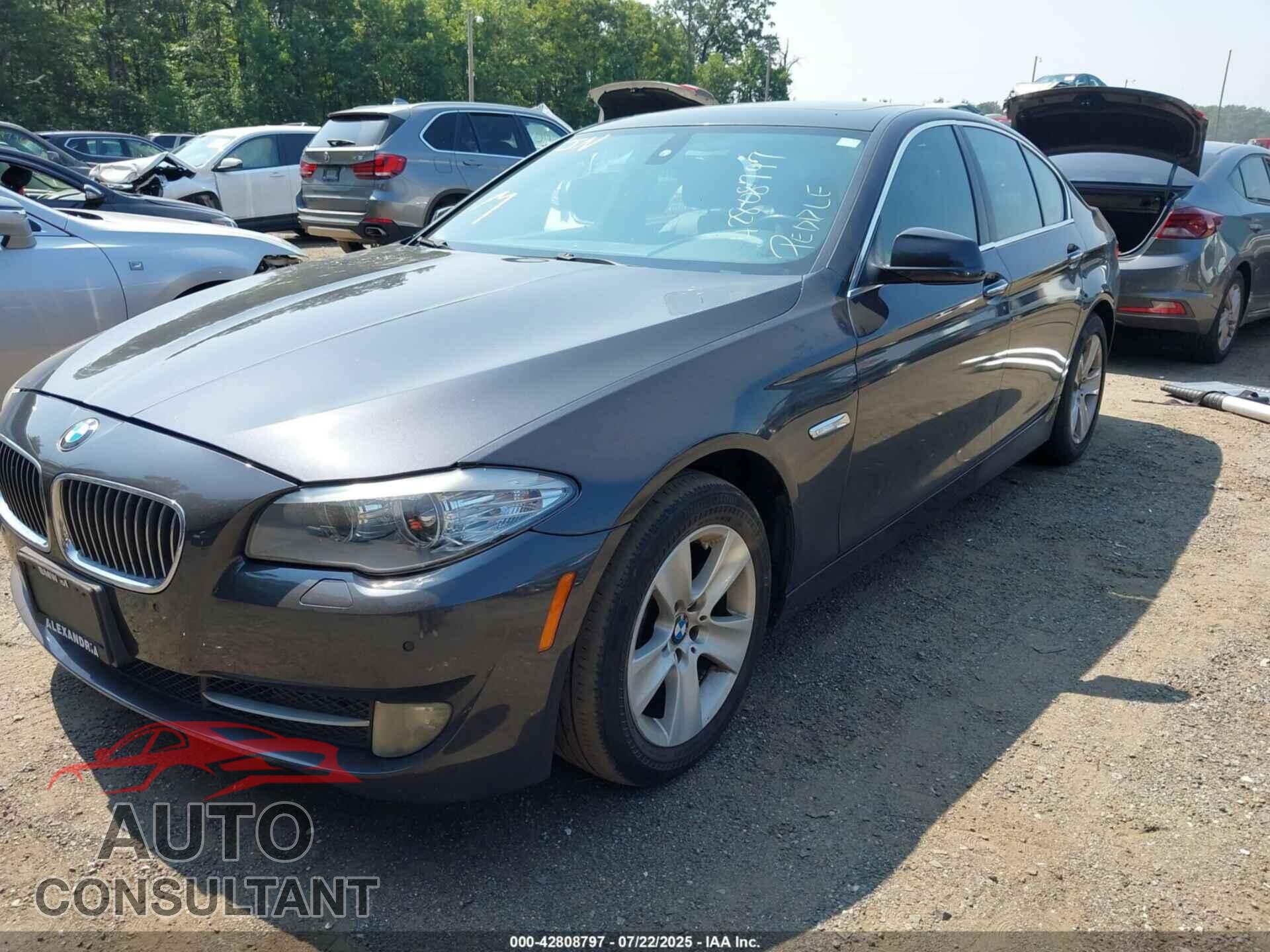 BMW 528I 2011 - WBAFR1C52BC746476