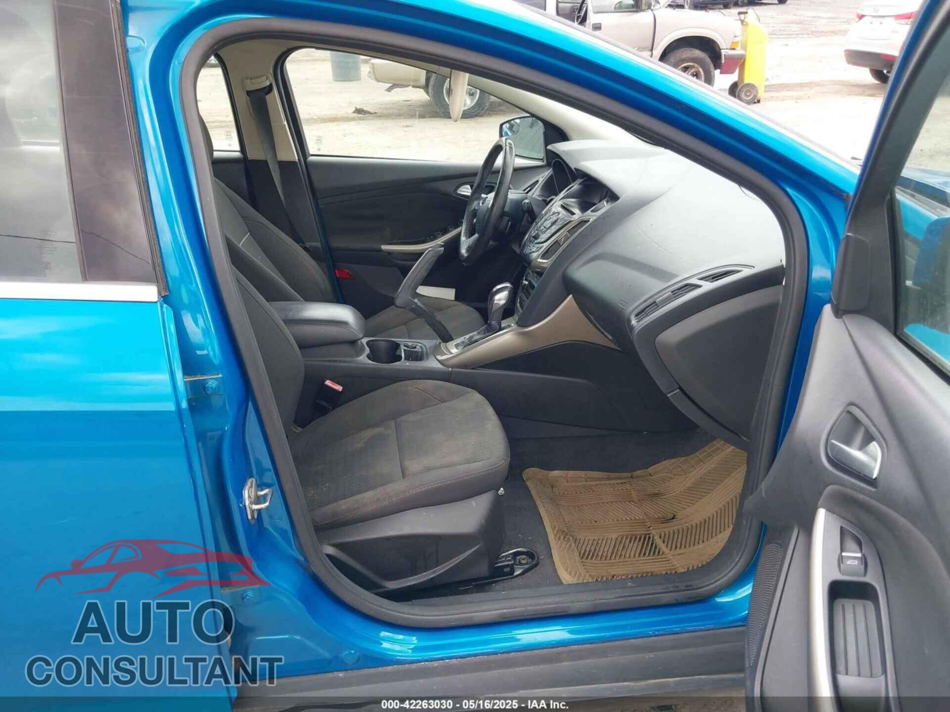 FORD FOCUS 2012 - 1FAHP3H29CL397352