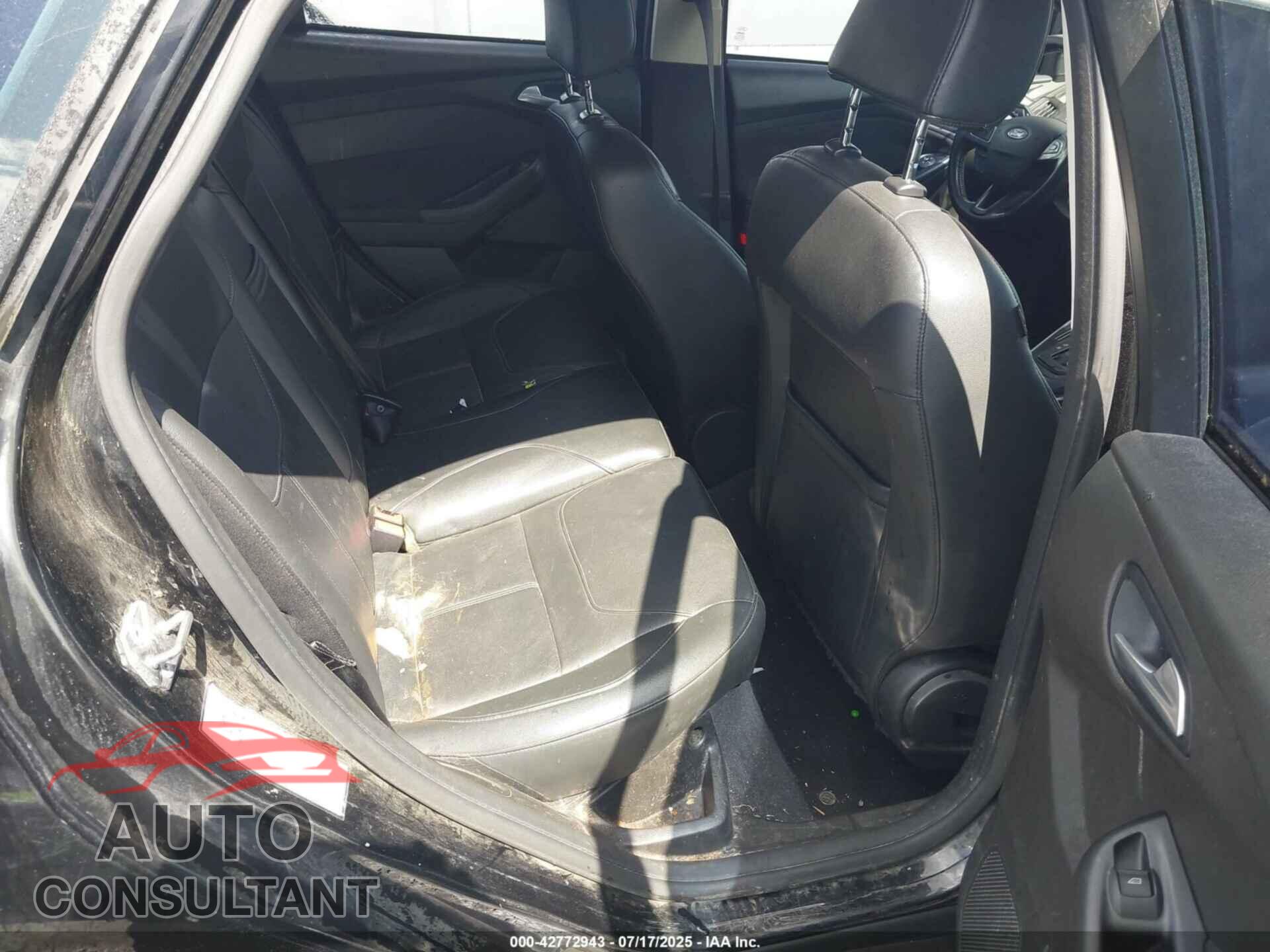 FORD FOCUS 2016 - 1FADP3K23GL307383