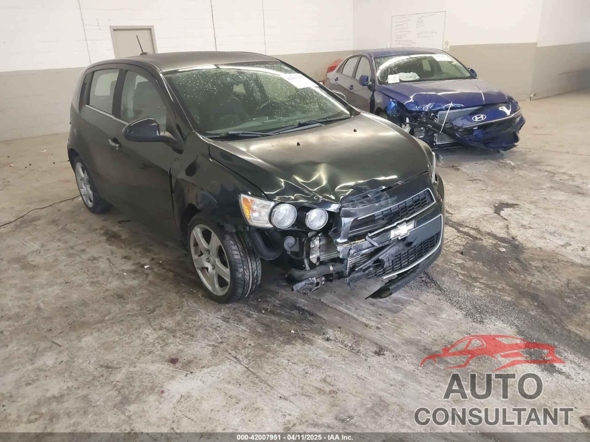 CHEVROLET SONIC 2016 - 1G1JE6SB3G4150803