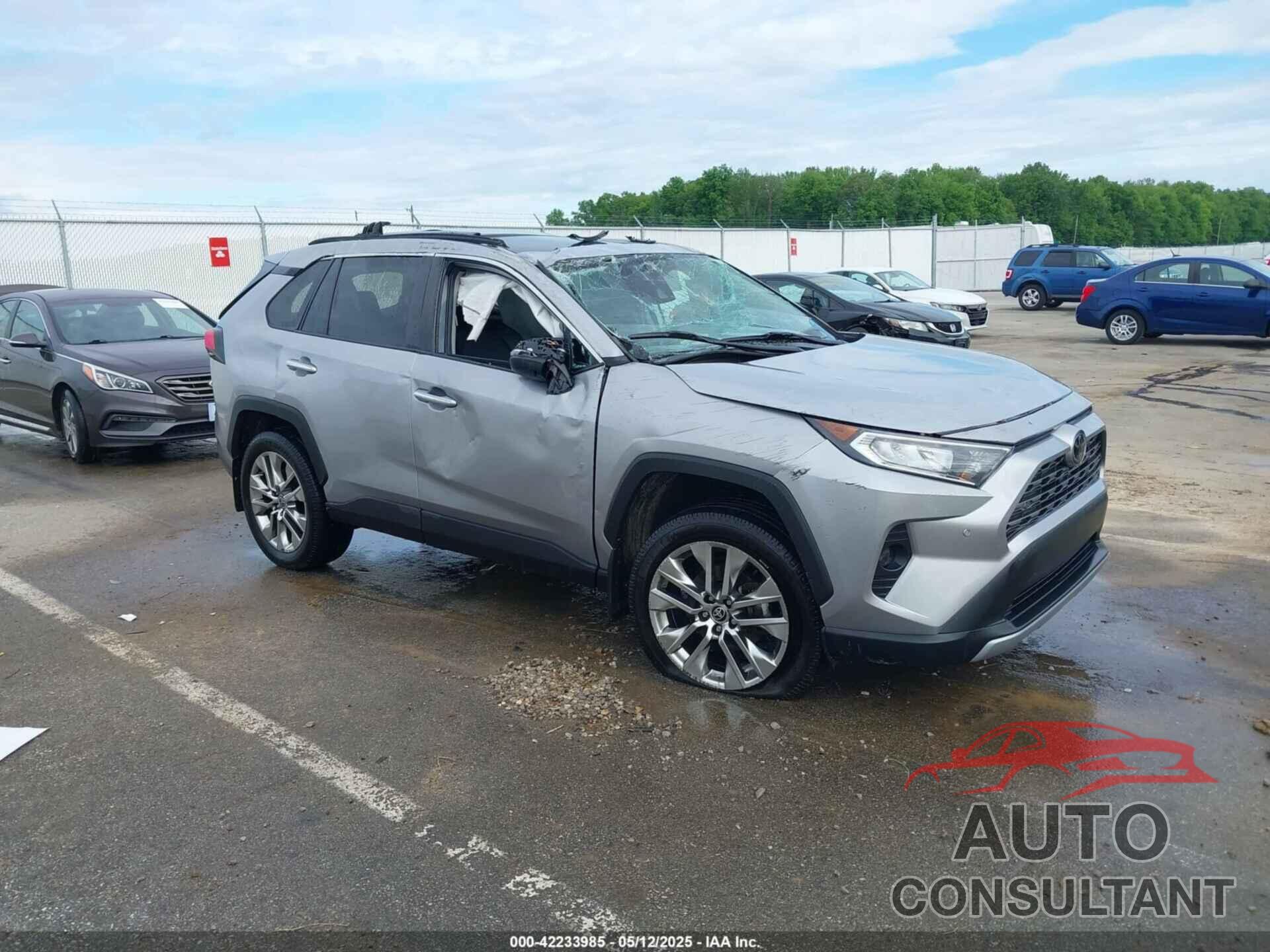 TOYOTA RAV4 2021 - 2T3N1RFV1MC189965
