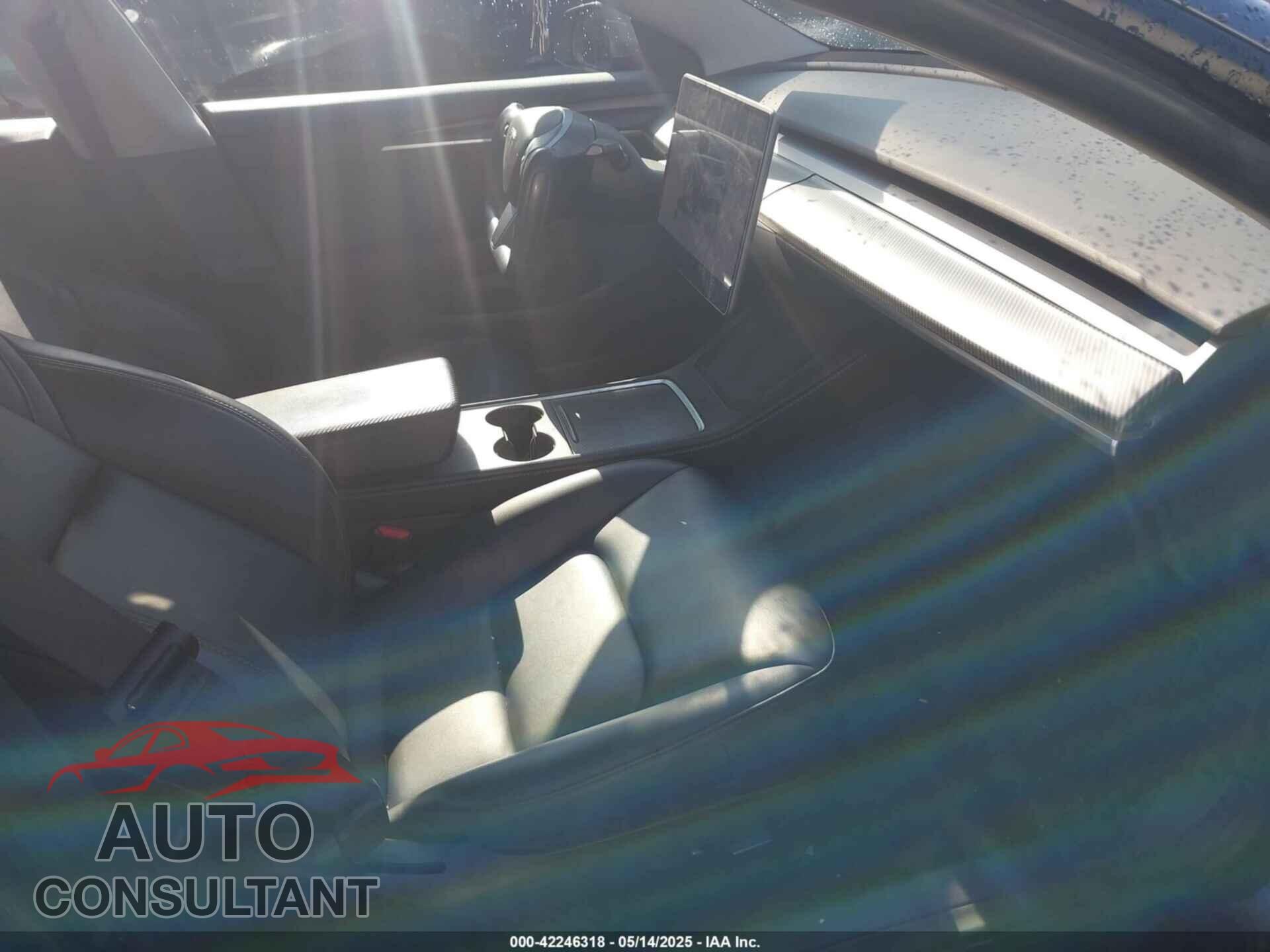 TESLA MODEL 3 2022 - 5YJ3E1EB6NF189096