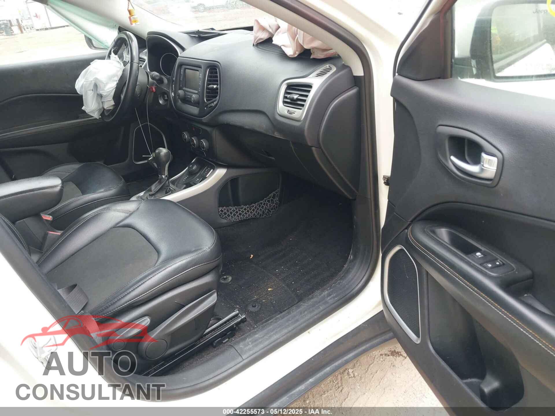 JEEP COMPASS 2018 - 3C4NJDBB6JT142575