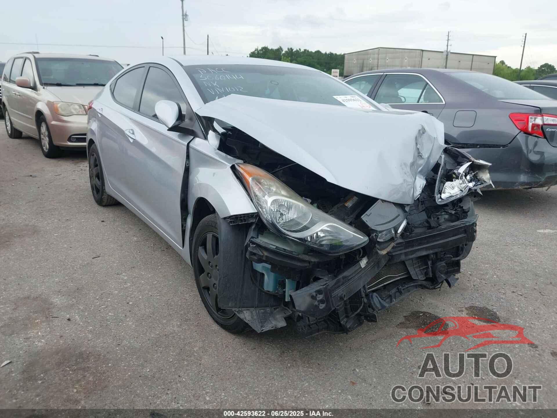 HYUNDAI ELANTRA 2012 - 5NPDH4AE8CH111012
