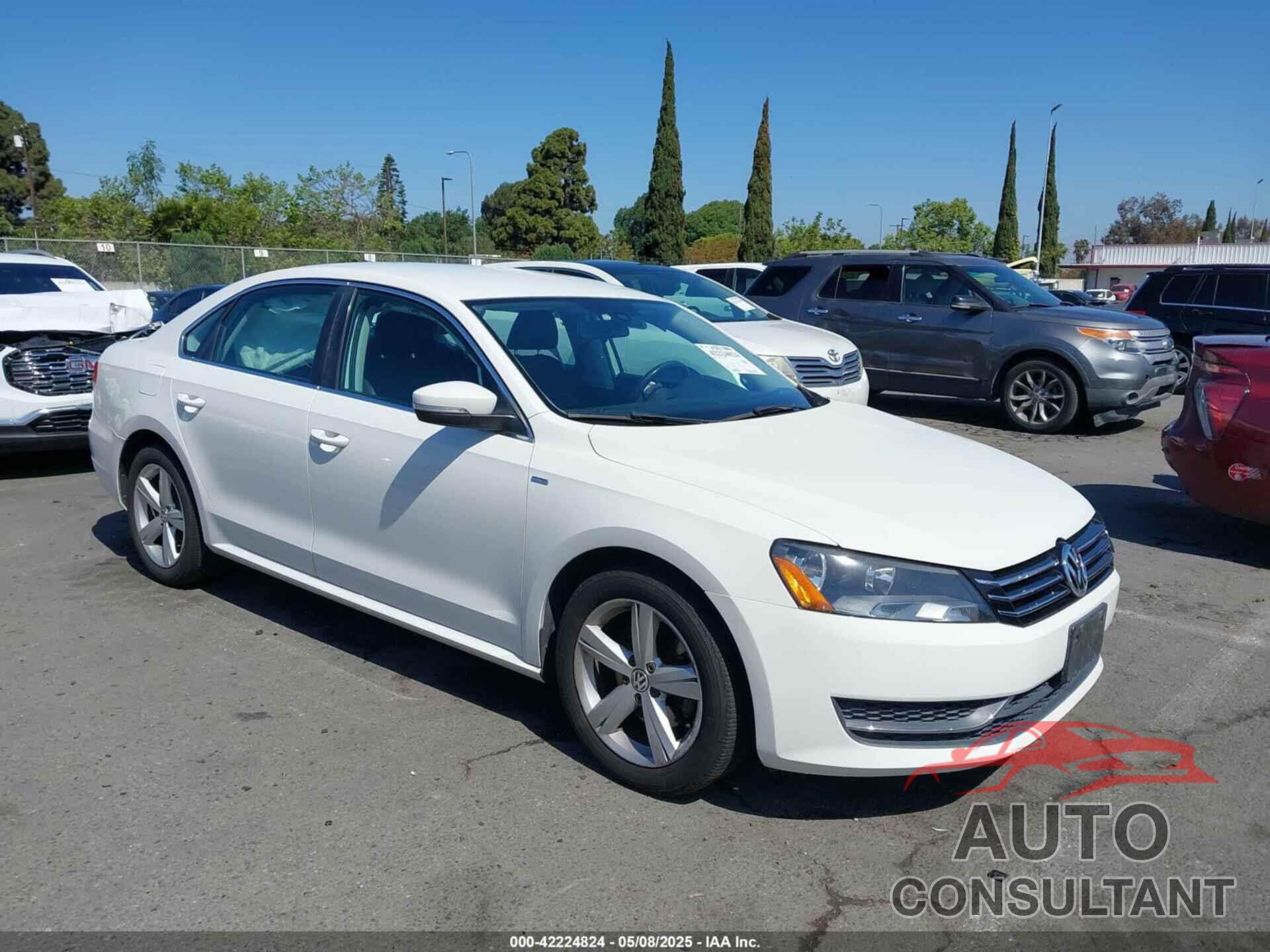 VOLKSWAGEN PASSAT 2014 - 1VWAT7A37EC059126