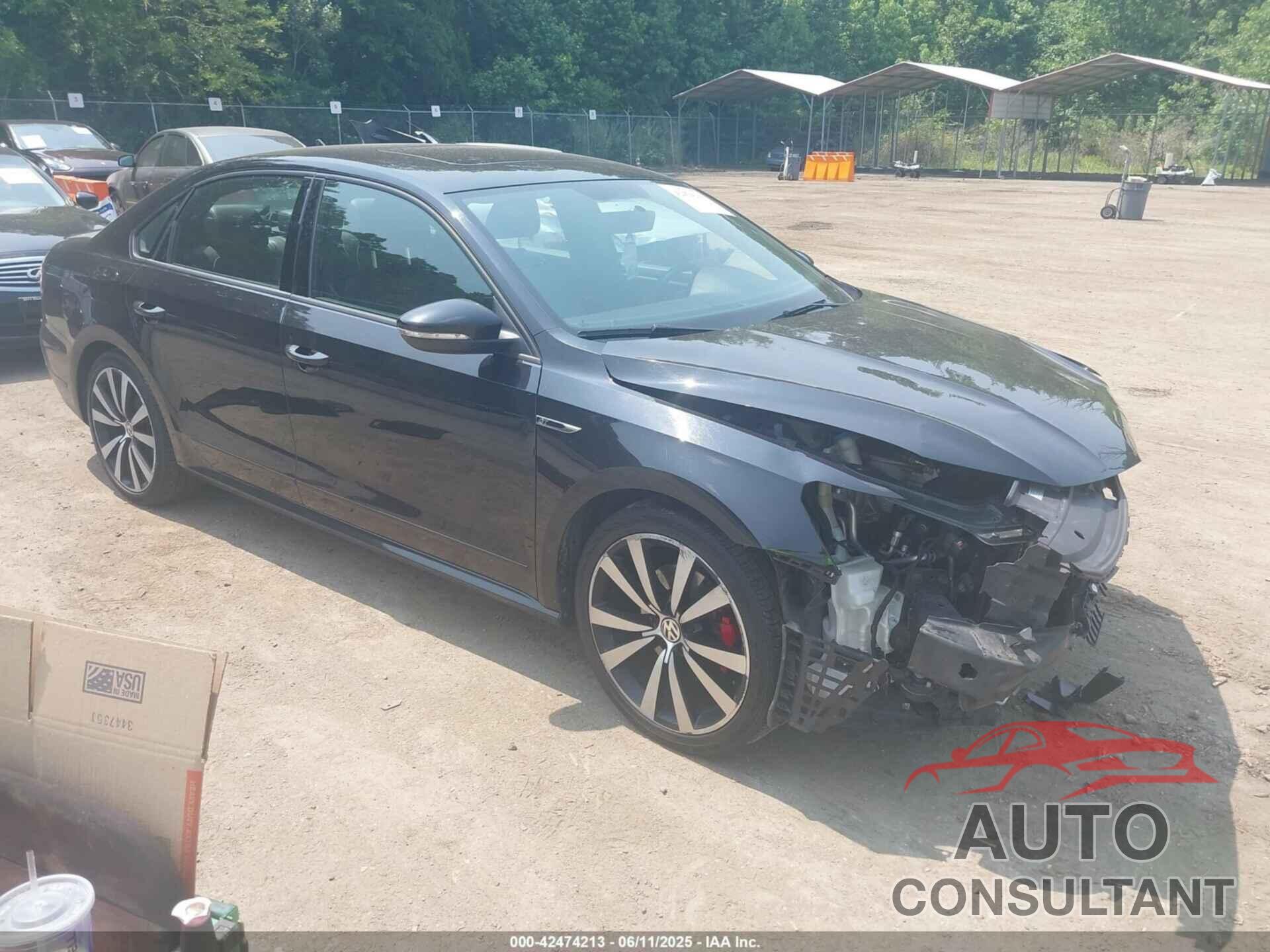 VOLKSWAGEN PASSAT 2018 - 1VWJM7A32JC049790