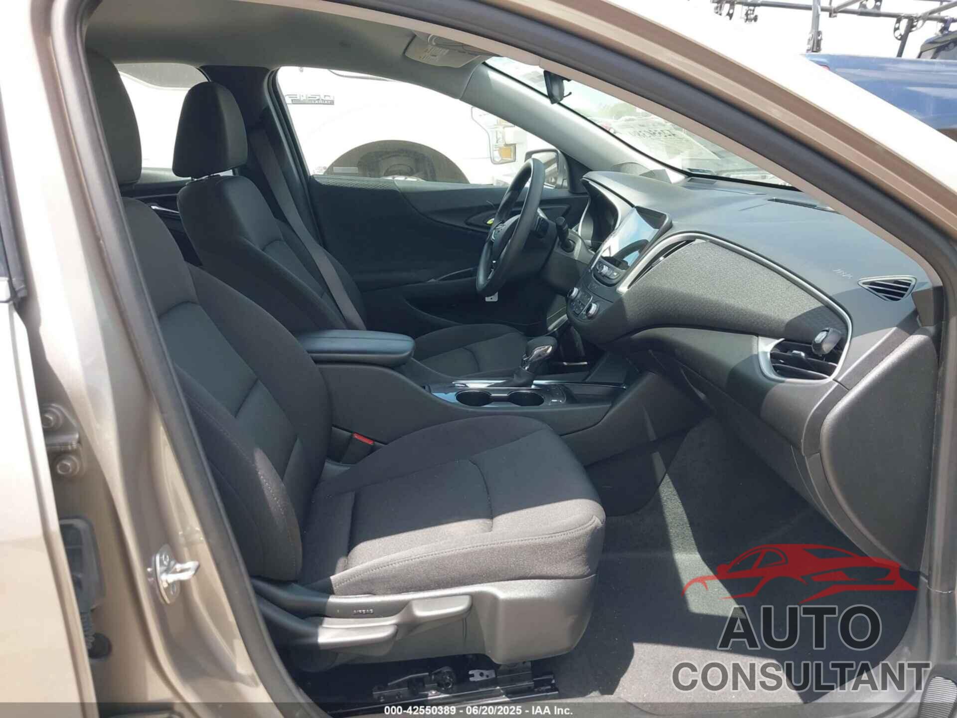 CHEVROLET MALIBU 2024 - 1G1ZD5ST2RF227919