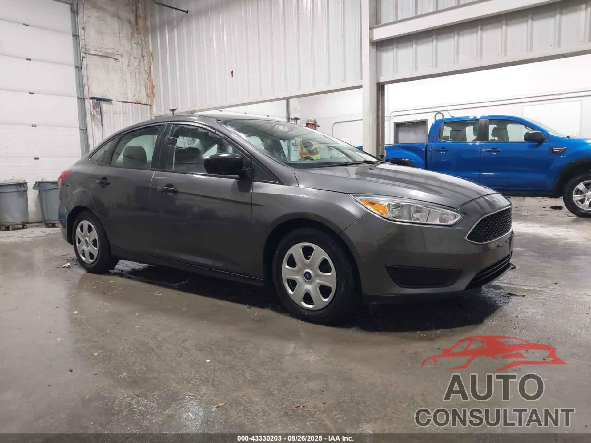 FORD FOCUS 2015 - 1FADP3E24FL342136