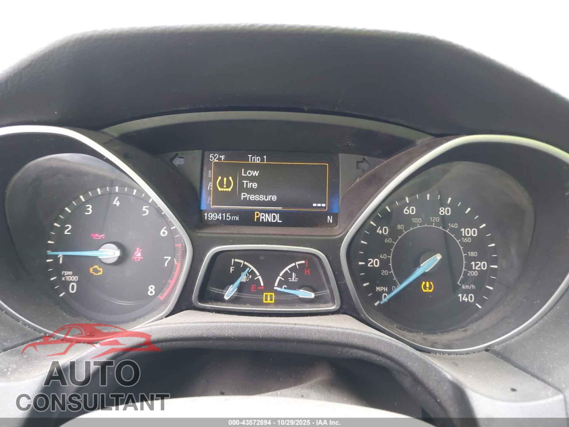 FORD FOCUS 2017 - 1FADP3F20HL201744