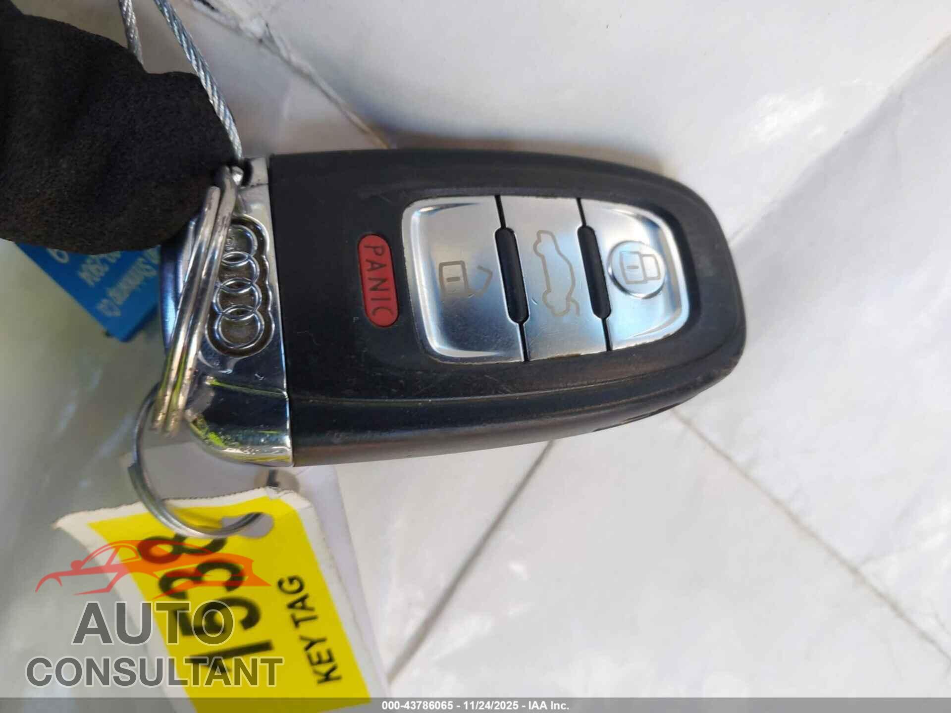AUDI A5 2009 - WAUDK78TX9A019727
