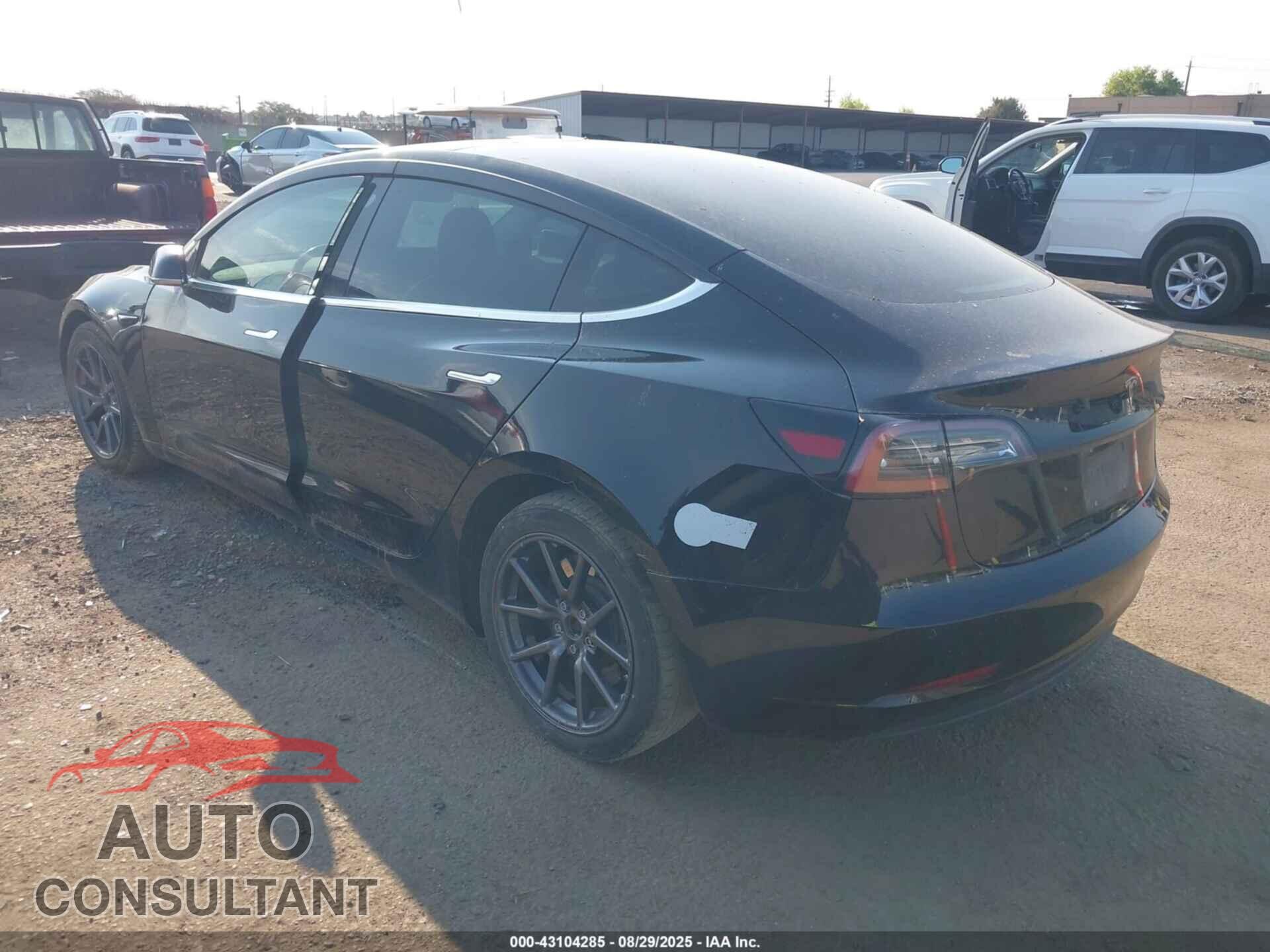 TESLA MODEL 3 2018 - 5YJ3E1EA7JF071009