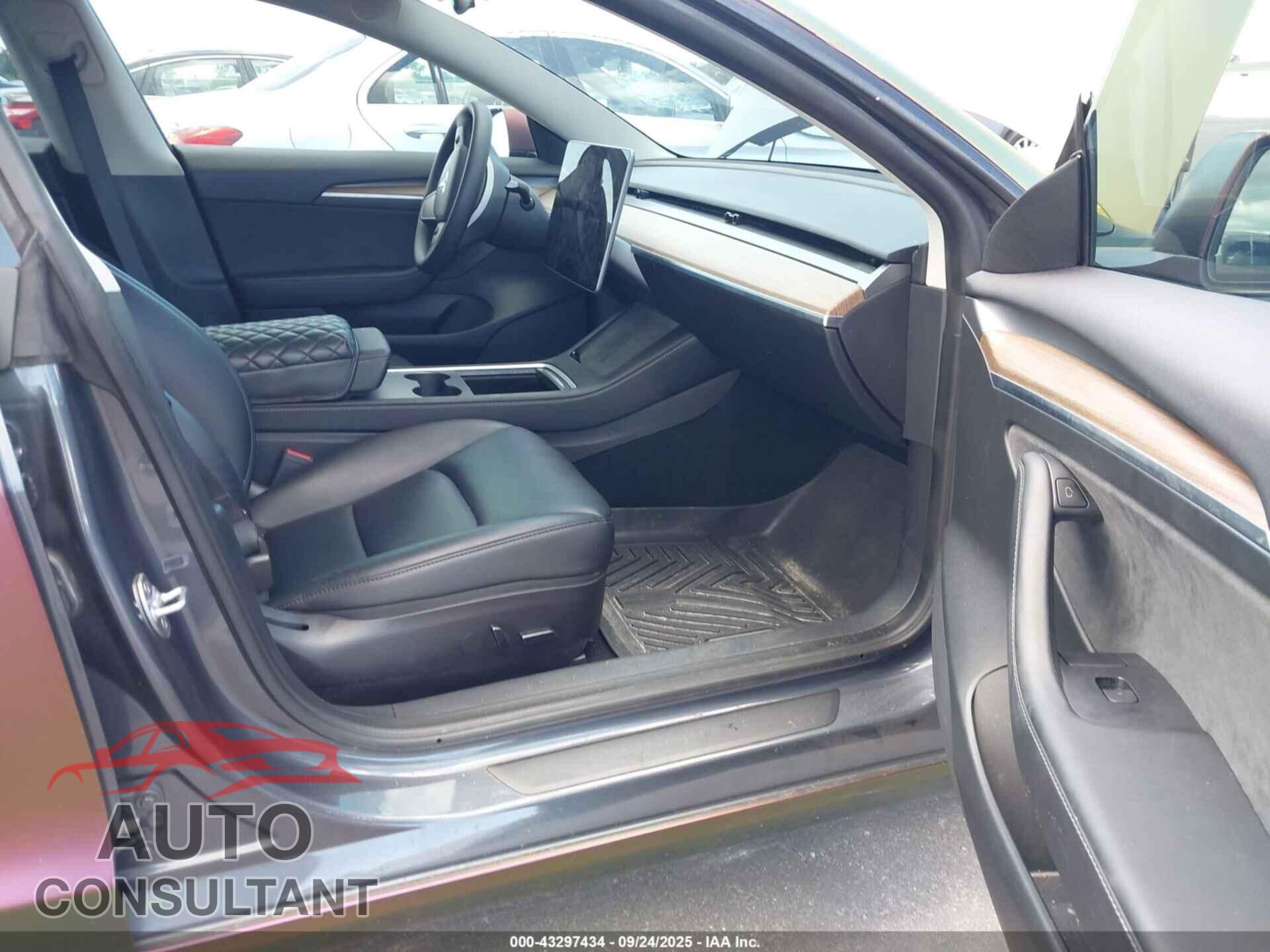 TESLA MODEL 3 2022 - 5YJ3E1EA9NF324627