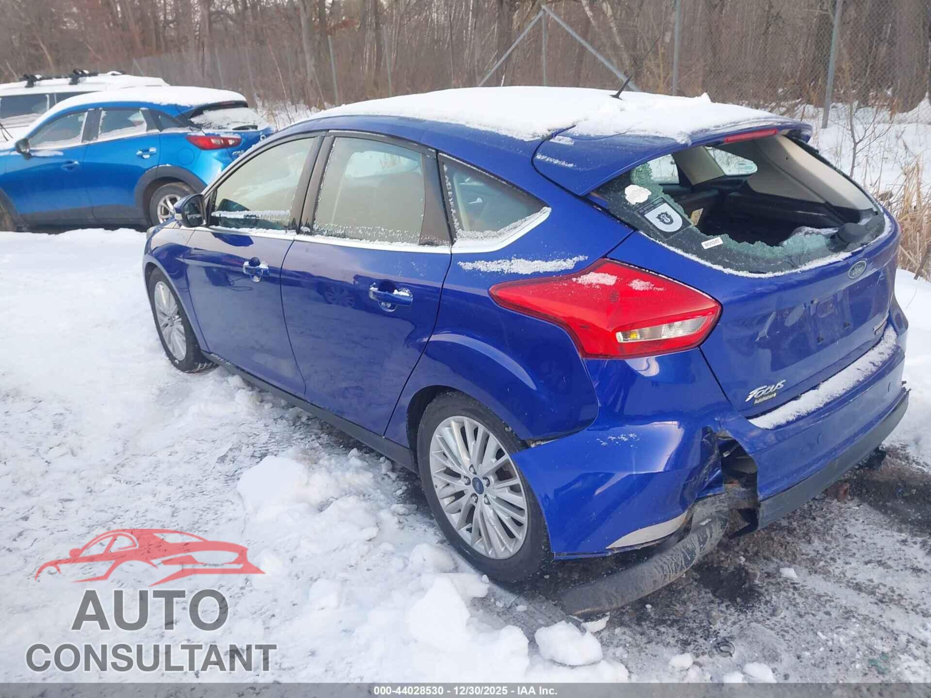FORD FOCUS 2015 - 1FADP3N24FL247656