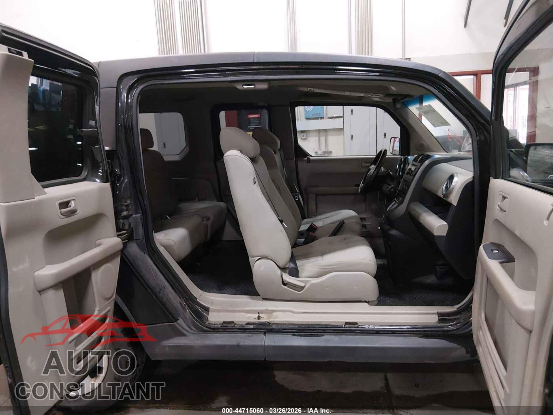 HONDA ELEMENT 2011 - 5J6YH2H77BL005121