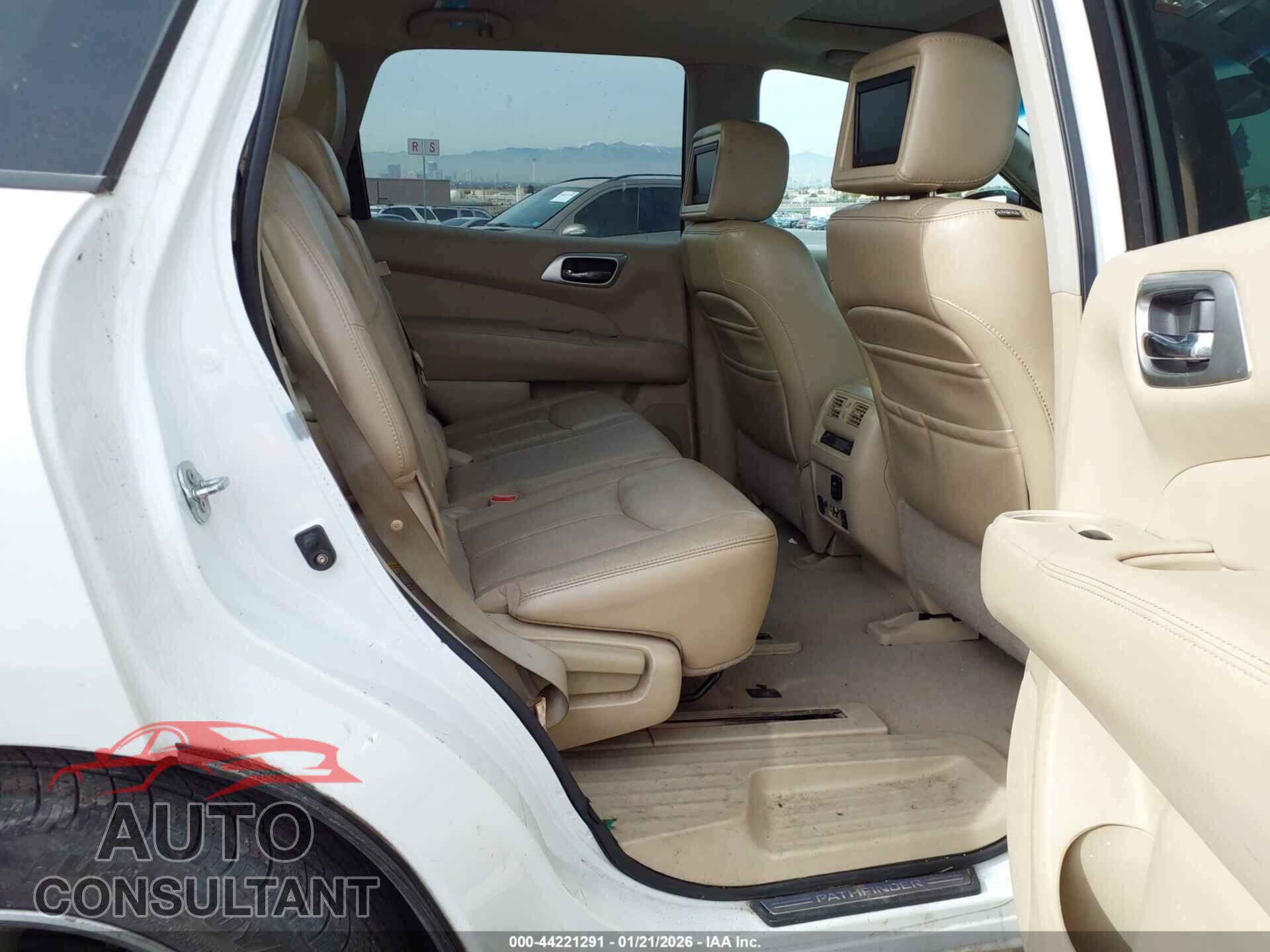 NISSAN PATHFINDER 2013 - 5N1AR2MM8DC665330