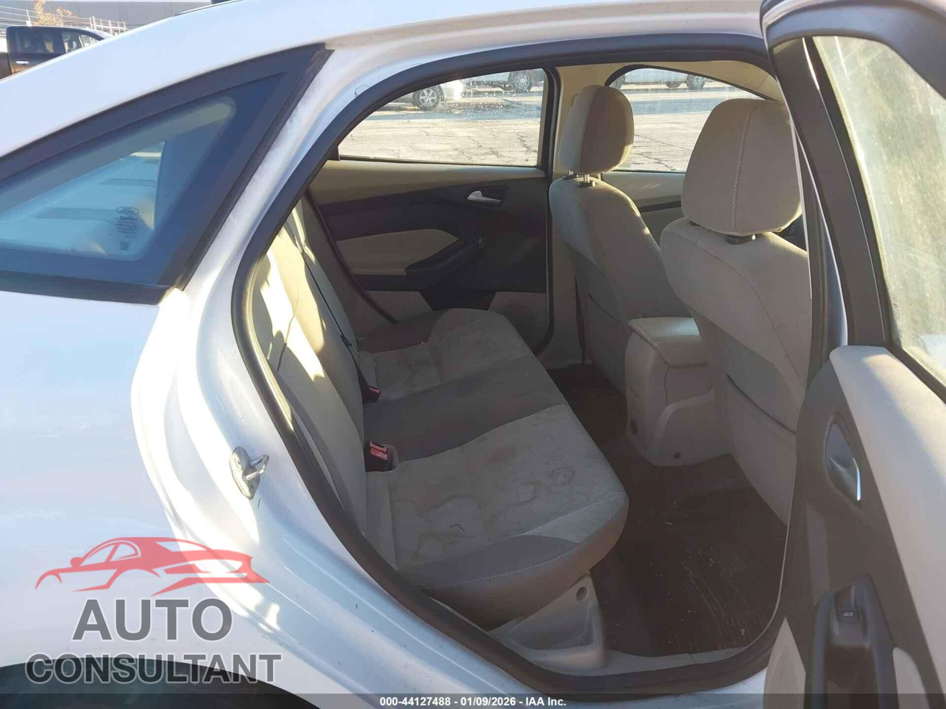 FORD FOCUS 2014 - 1FADP3F20EL111117