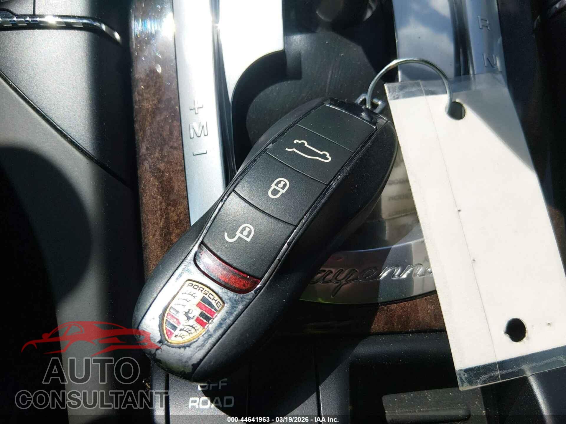 PORSCHE CAYENNE 2016 - WP1AB2A29GLA93652