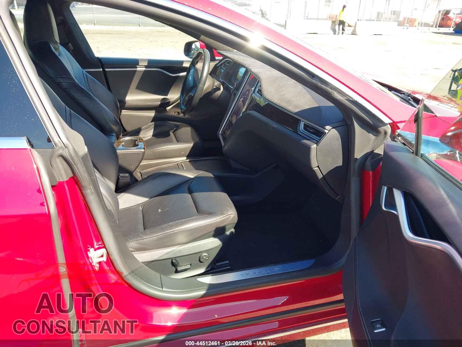 TESLA MODEL S 2016 - 5YJSA1E10GF162011