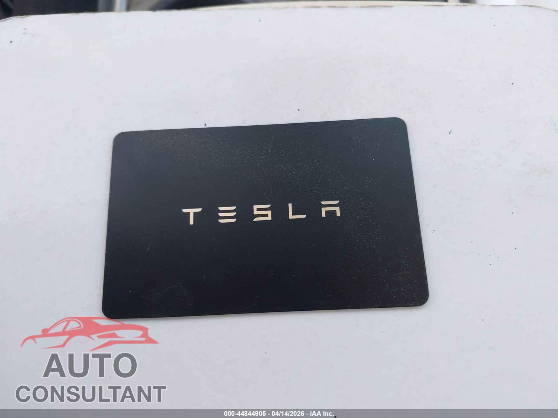 TESLA MODEL Y 2024 - 7SAYGDEF1RA321420