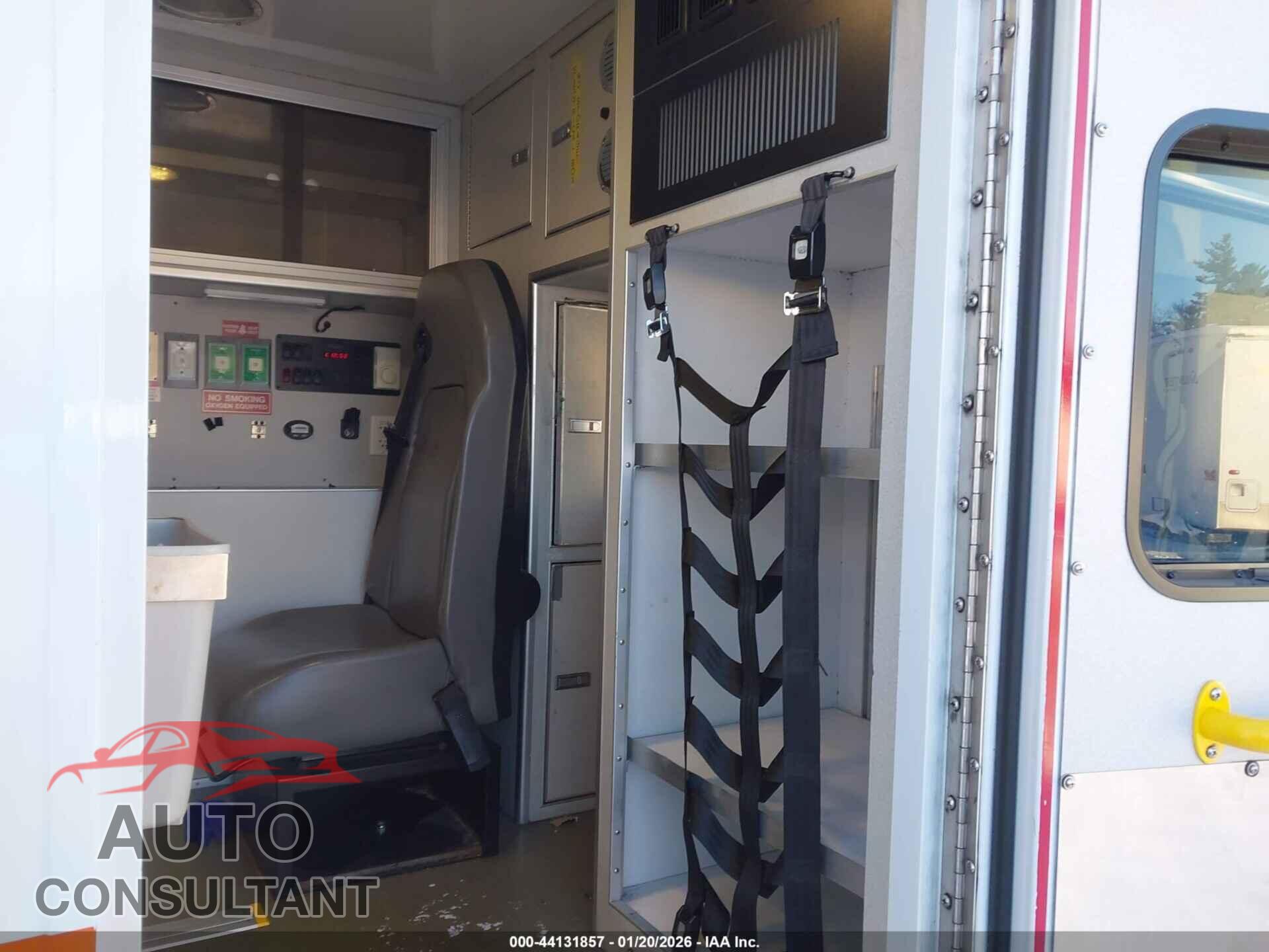 FORD E-350 CUTAWAY 2016 - 1FDWE3FS2GDC55835