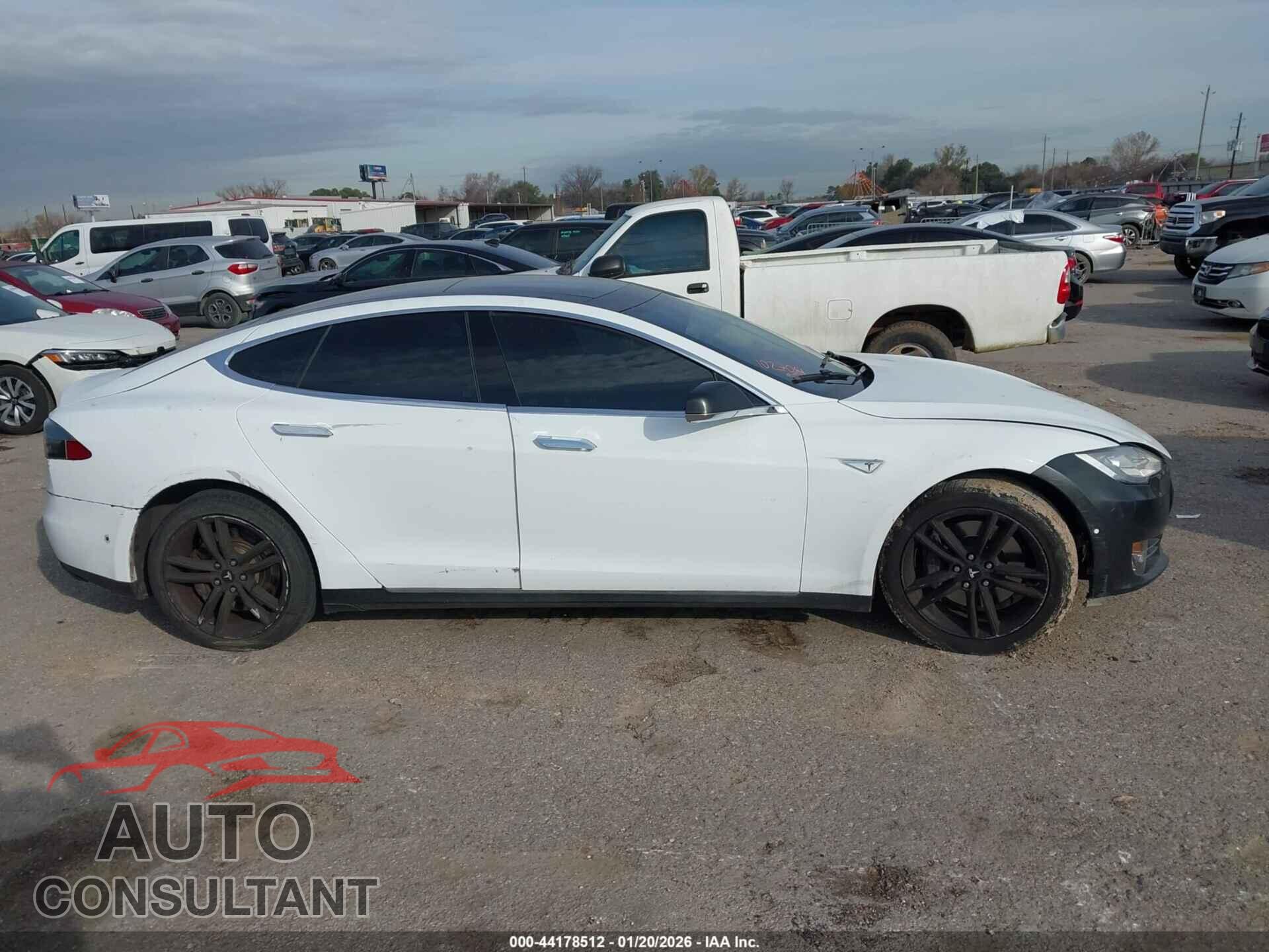 TESLA MODEL S 2015 - 5YJSA1E18FF102704