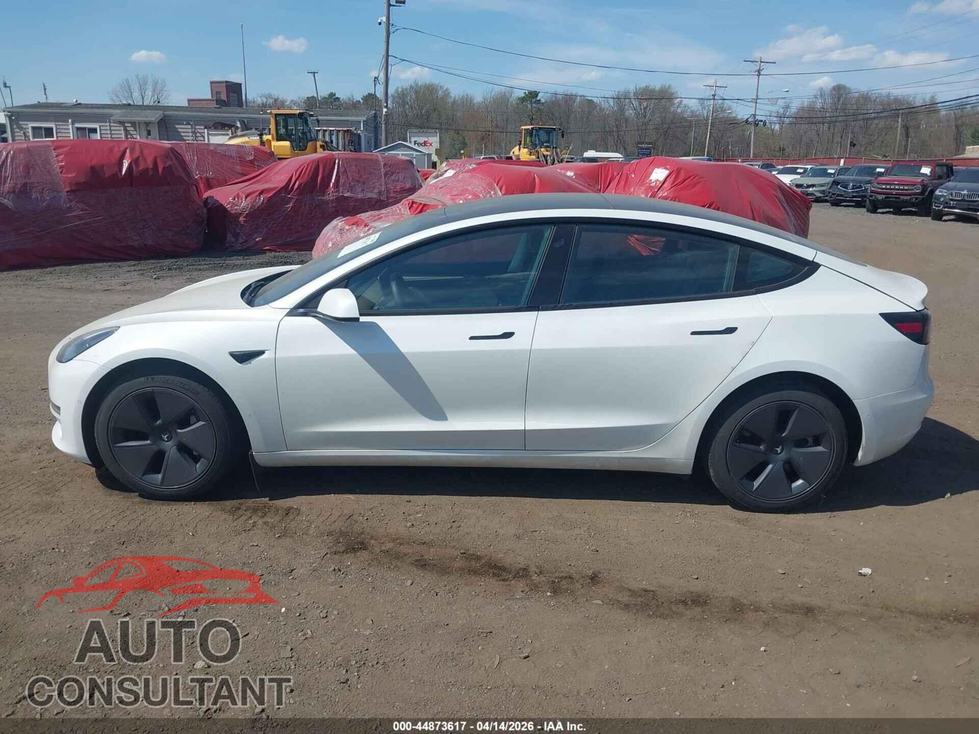 TESLA MODEL 3 2021 - 5YJ3E1EA3MF048024